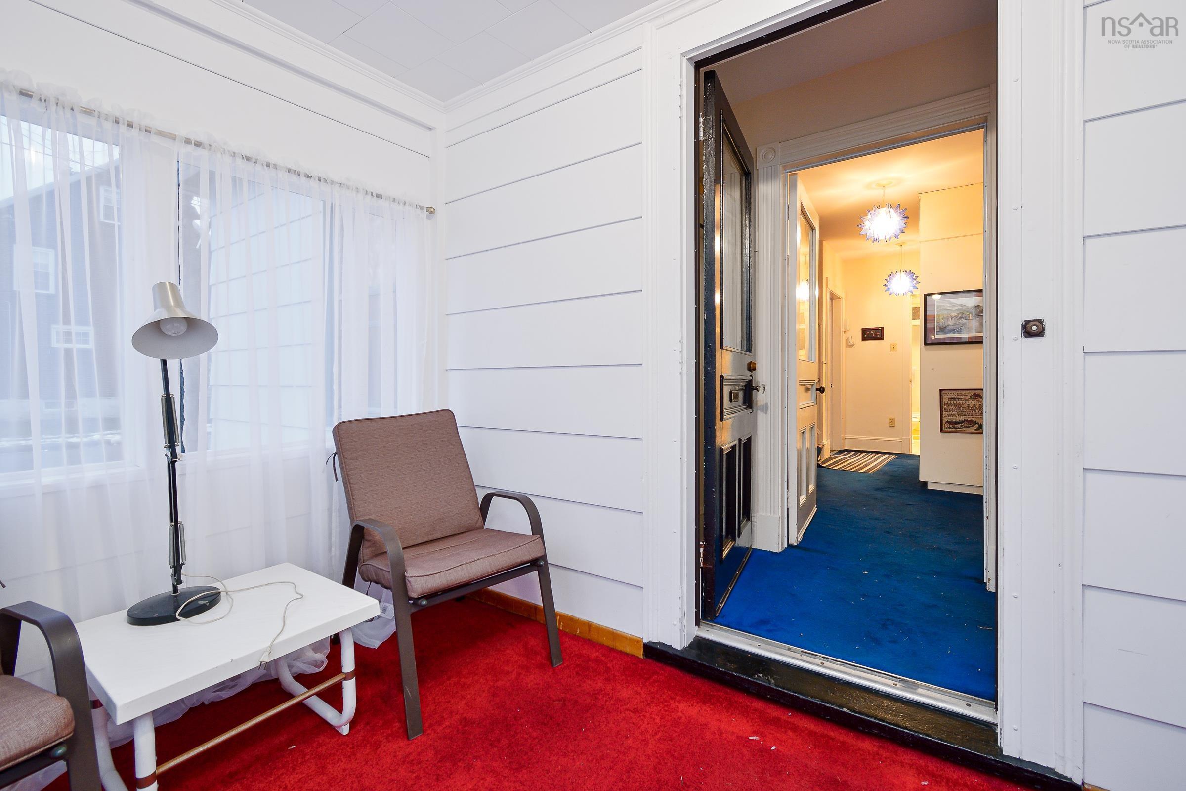 $199,999.00: 190 Whitney, Sydney