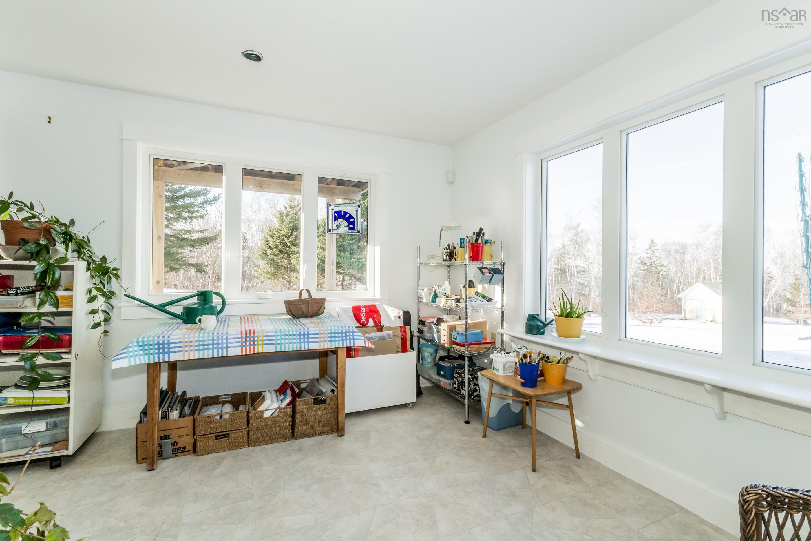 $724,900.00: 416 Shore Road, Ogilvie