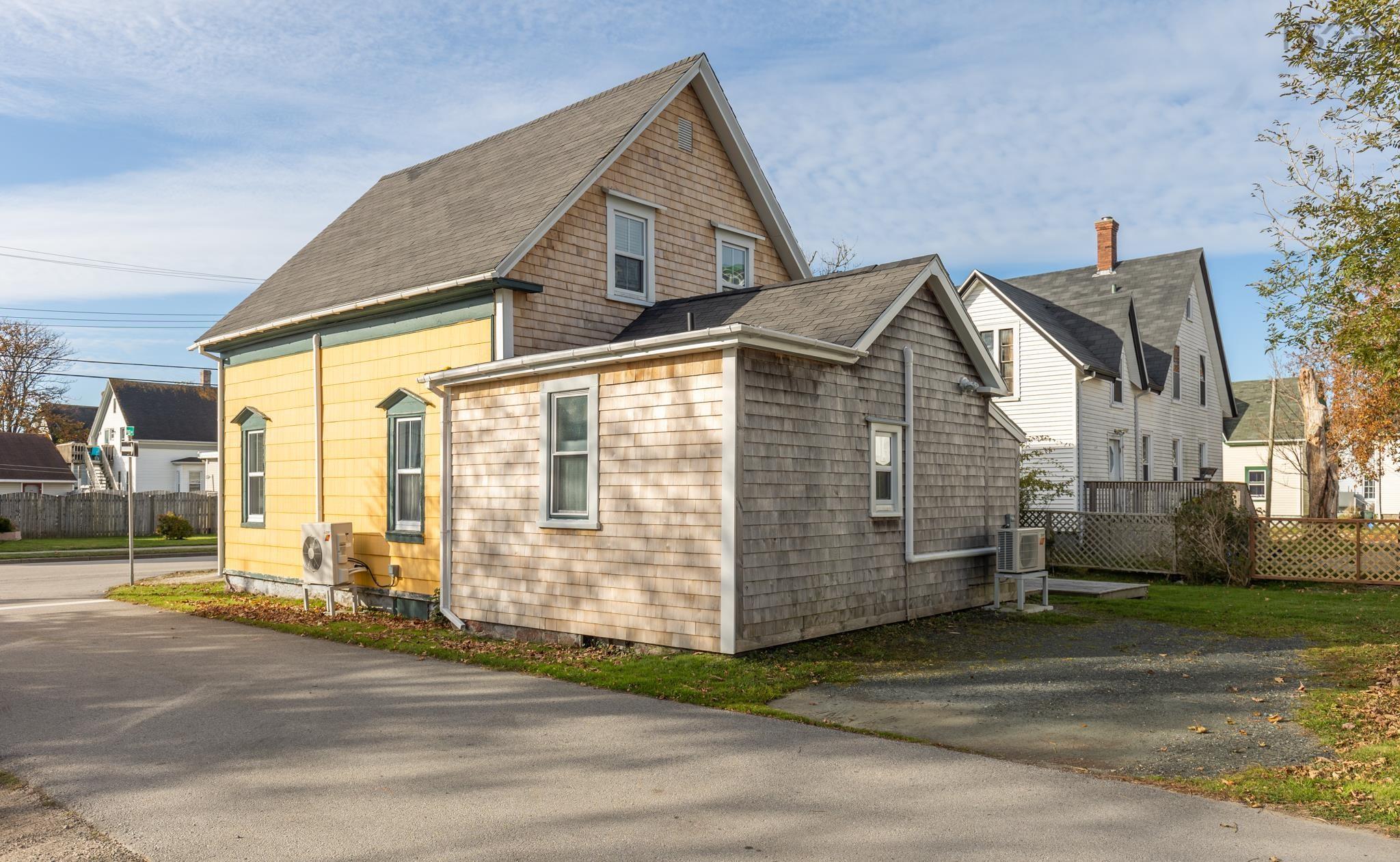 $299,000.00: 24 Albert Street, Yarmouth