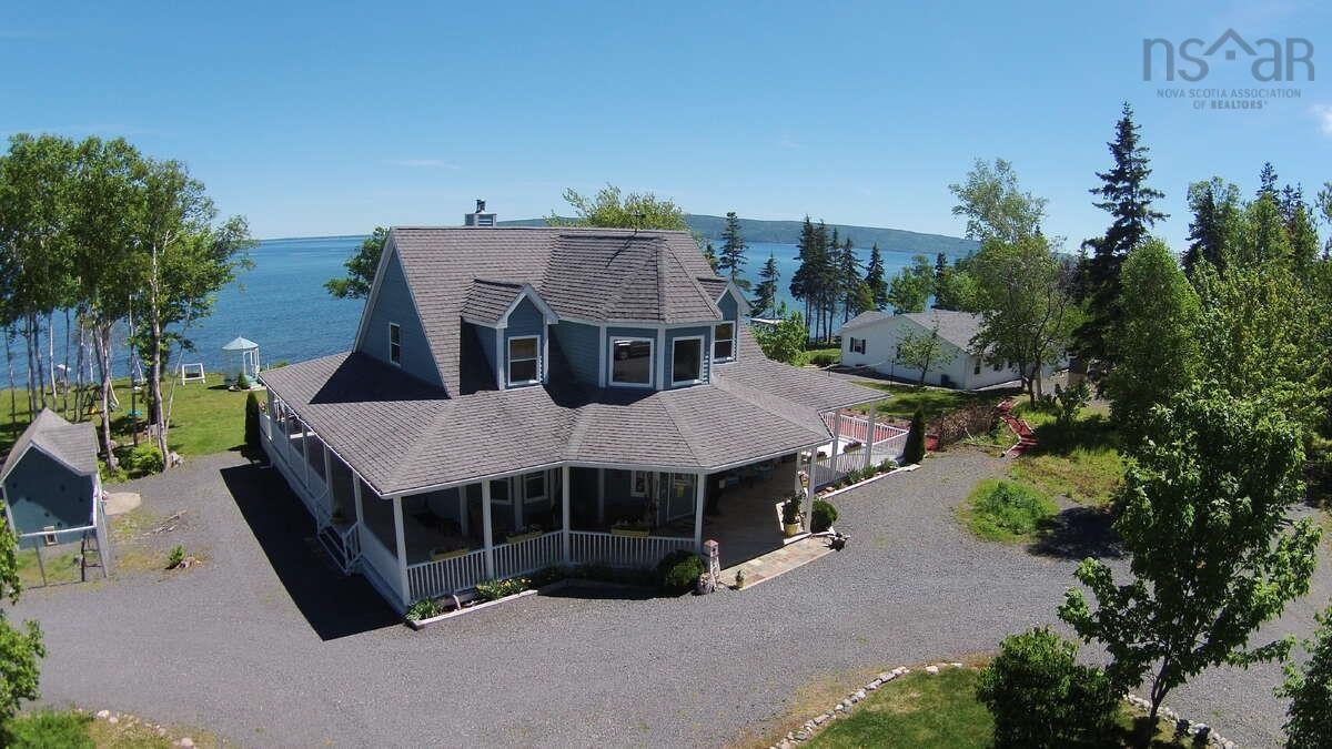 $2,990,000.00: 45227 Cabot Trail, North Shore