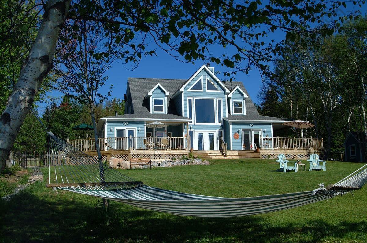 $2,990,000.00: 45227 Cabot Trail, North Shore