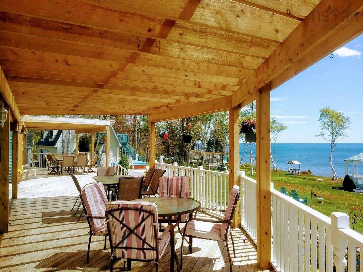 $2,990,000.00: 45227 Cabot Trail, North Shore