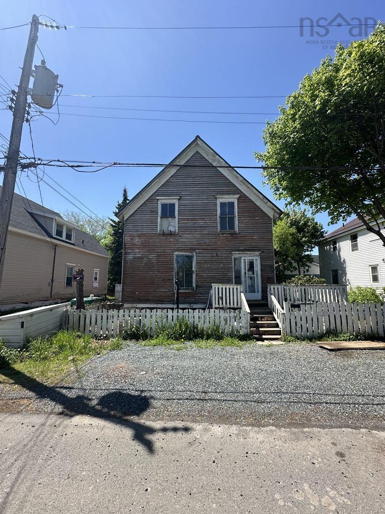 $74,900.00: 8 McLellan Street, Truro