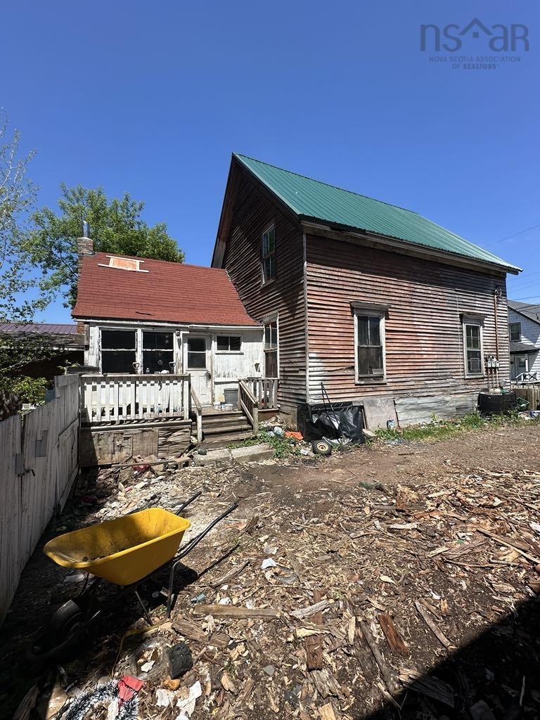 $74,900.00: 8 McLellan Street, Truro