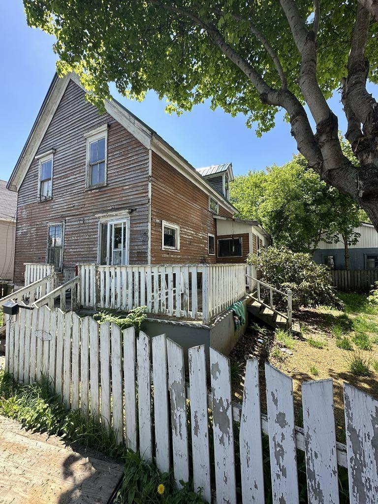 $74,900.00: 8 McLellan Street, Truro