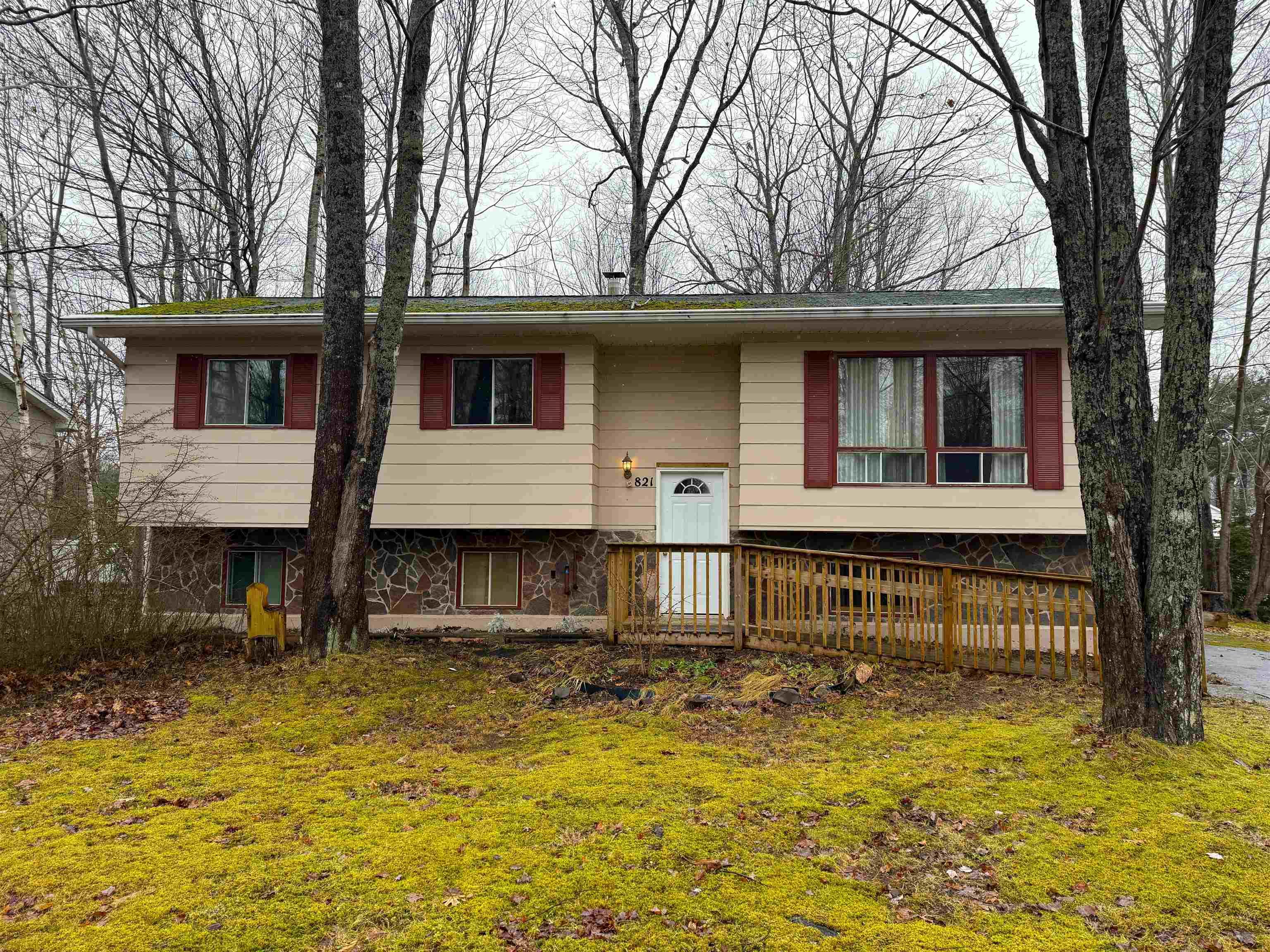 $295,000.00: 821 Catalina Lane, Greenwood