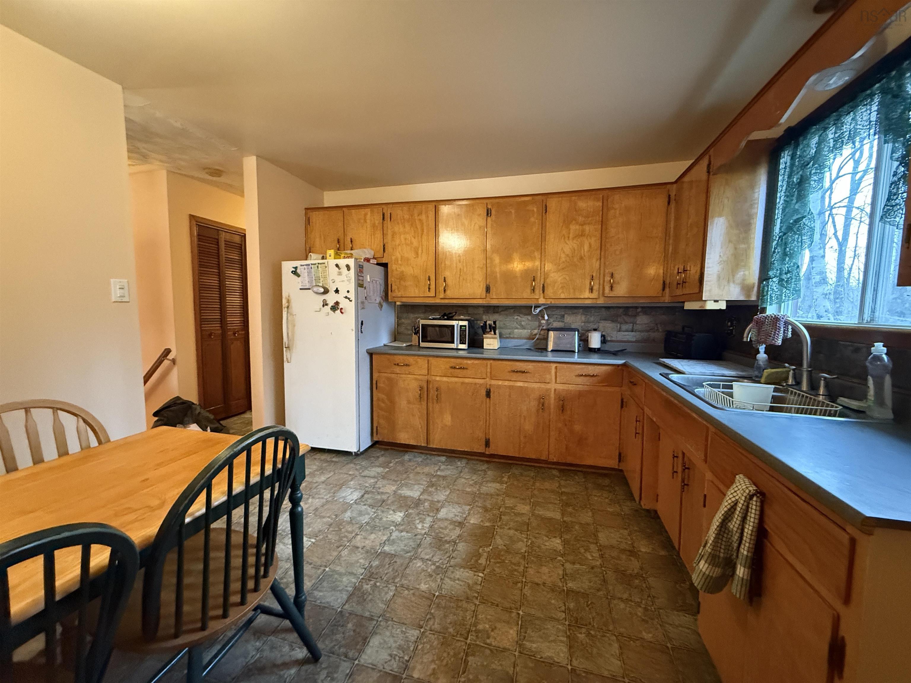 $295,000.00: 821 Catalina Lane, Greenwood