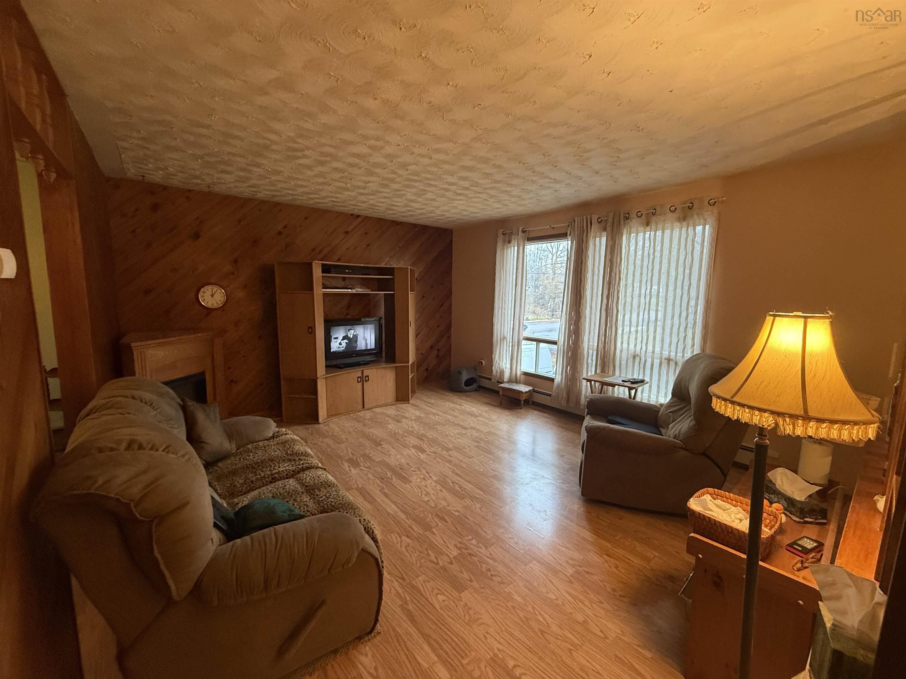 $295,000.00: 821 Catalina Lane, Greenwood