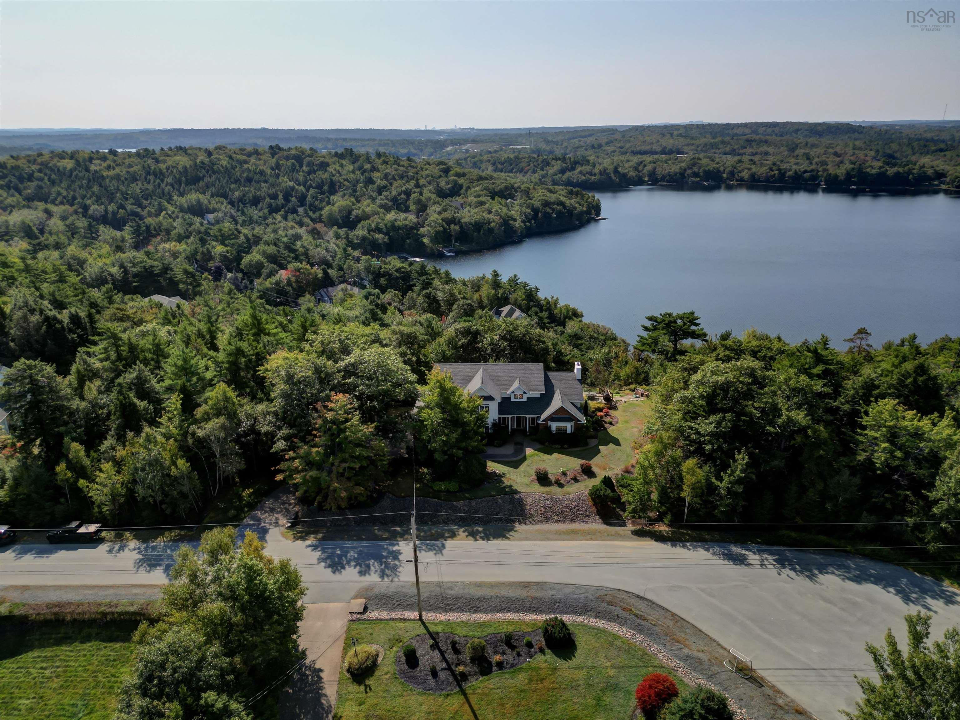 $1,199,000.00: 16 Glenmorren Court, Fall River