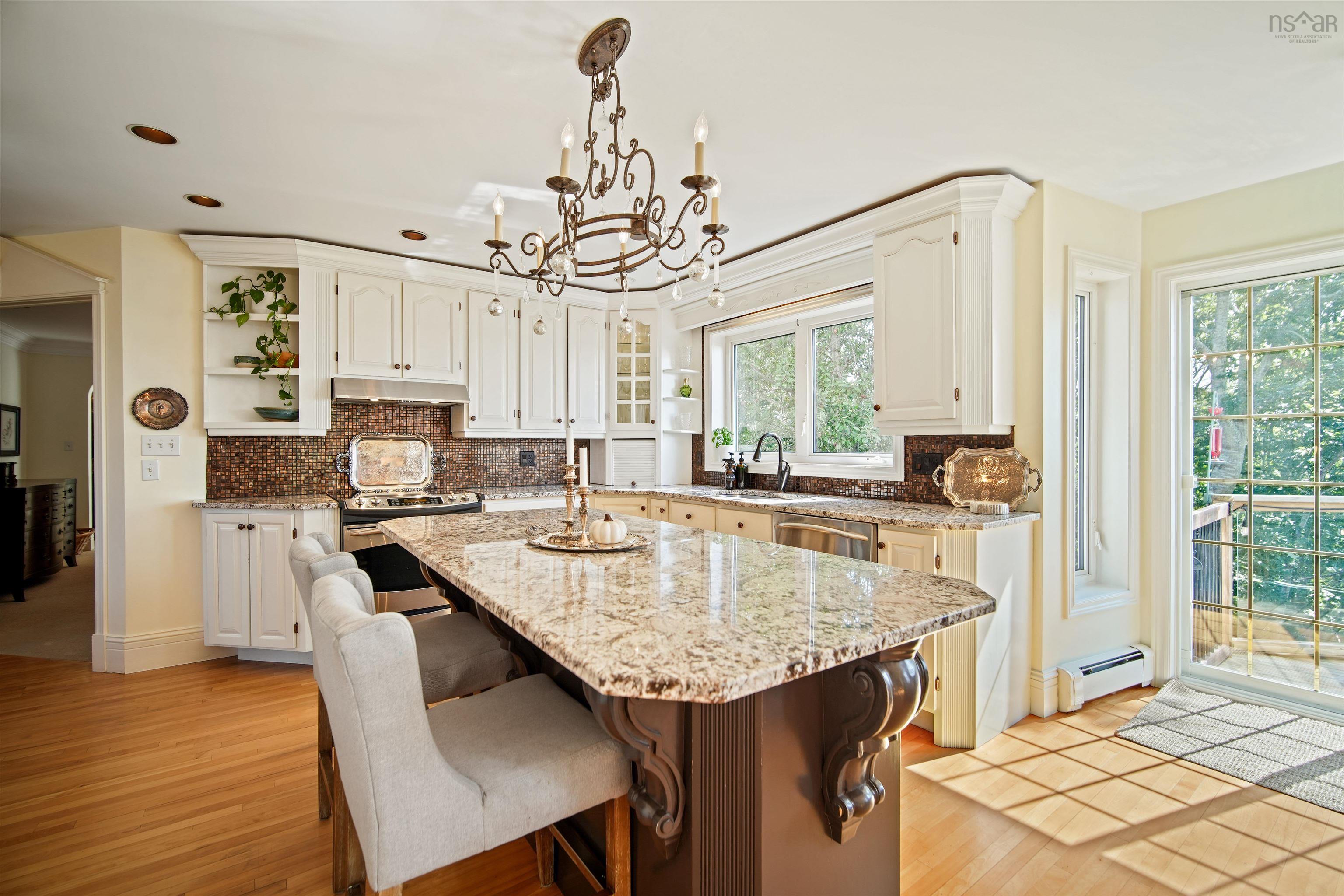 $1,199,000.00: 16 Glenmorren Court, Fall River