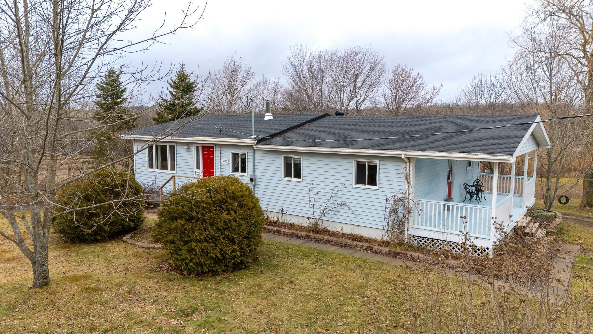 $425,000.00: 1705 Gaspereau River Road, Wallbrook