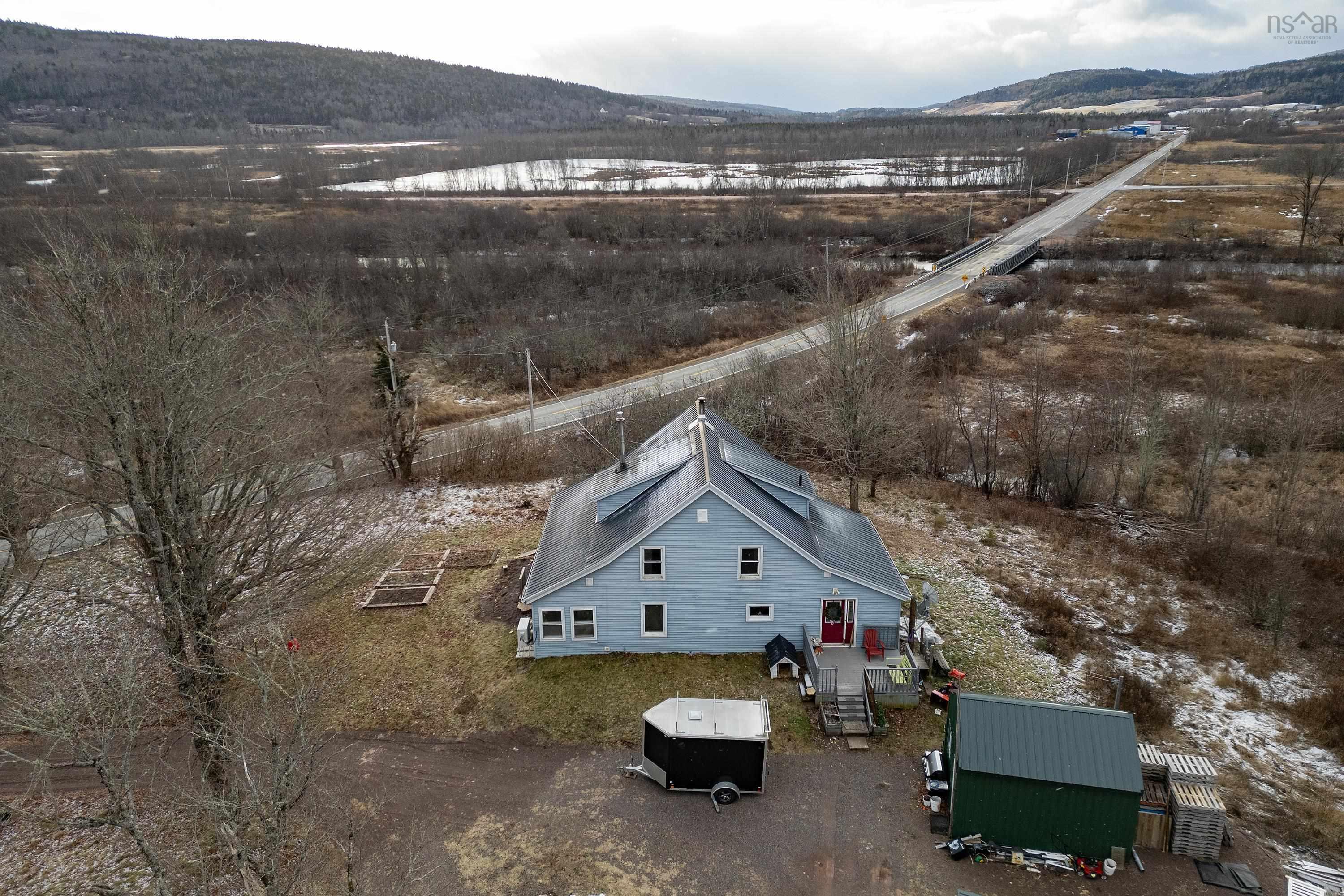 $219,900.00: 6173 Highway 2, Halfway River