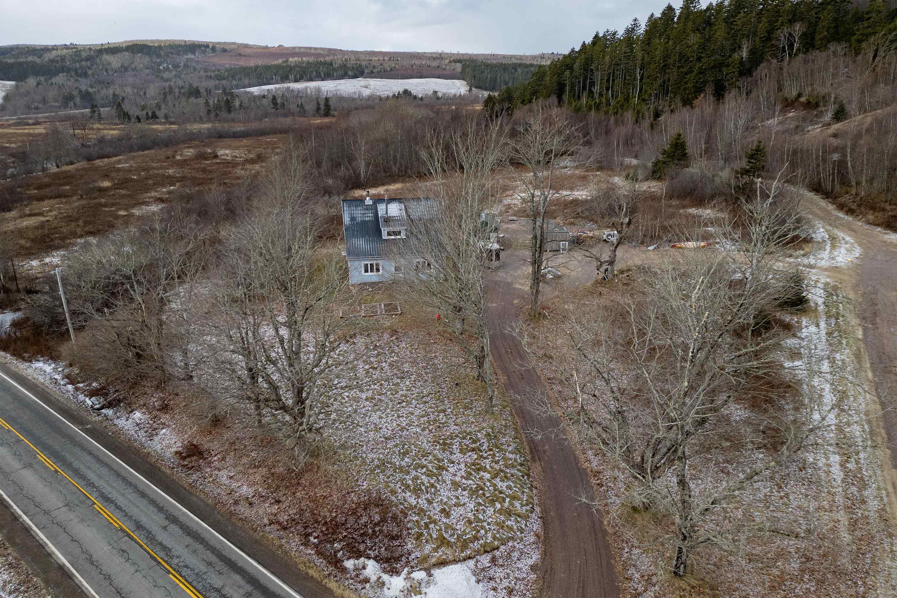$219,900.00: 6173 Highway 2, Halfway River