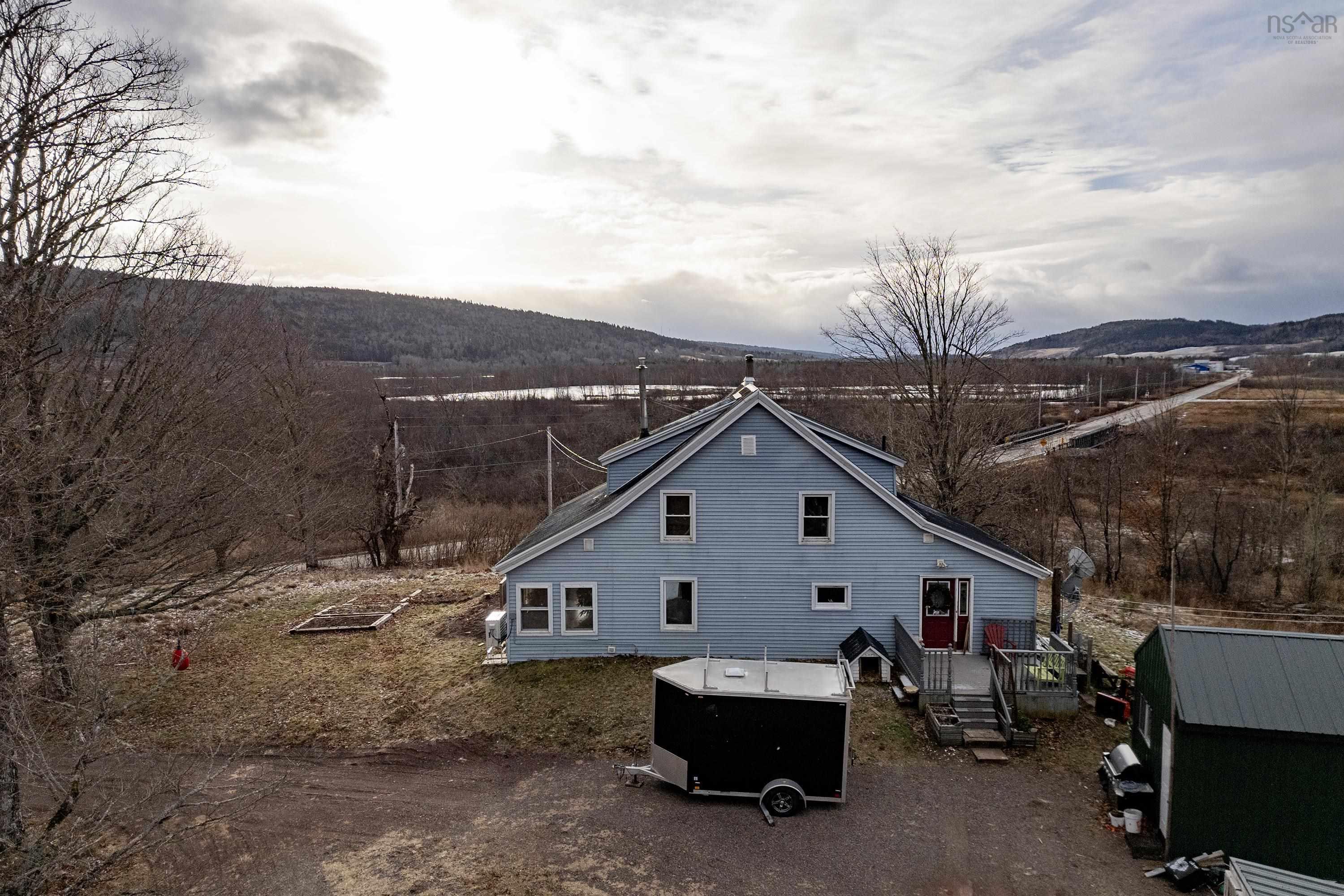 $219,900.00: 6173 Highway 2, Halfway River
