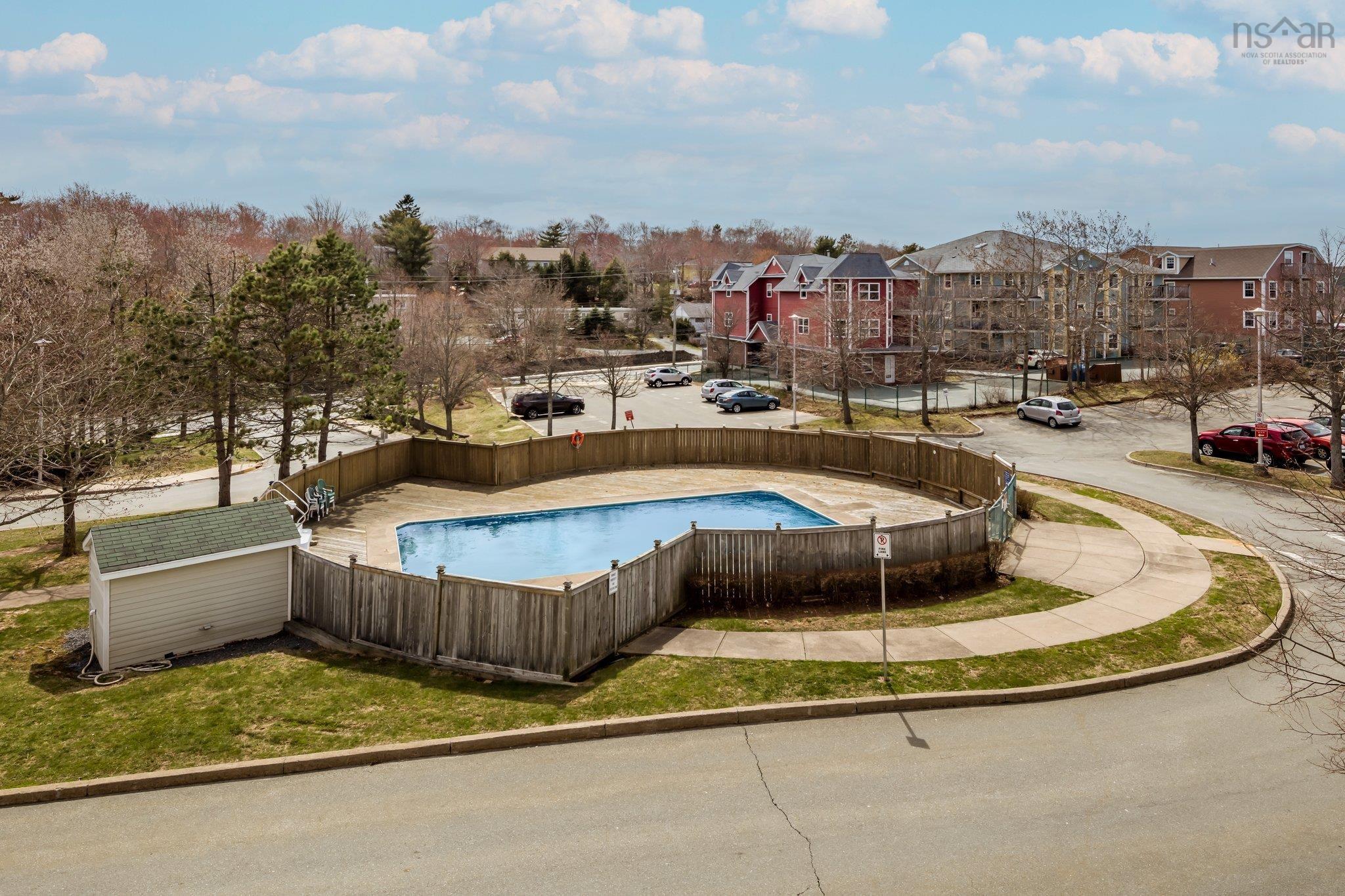 $349,900.00: 314 93 Kearney Lake Road, Halifax