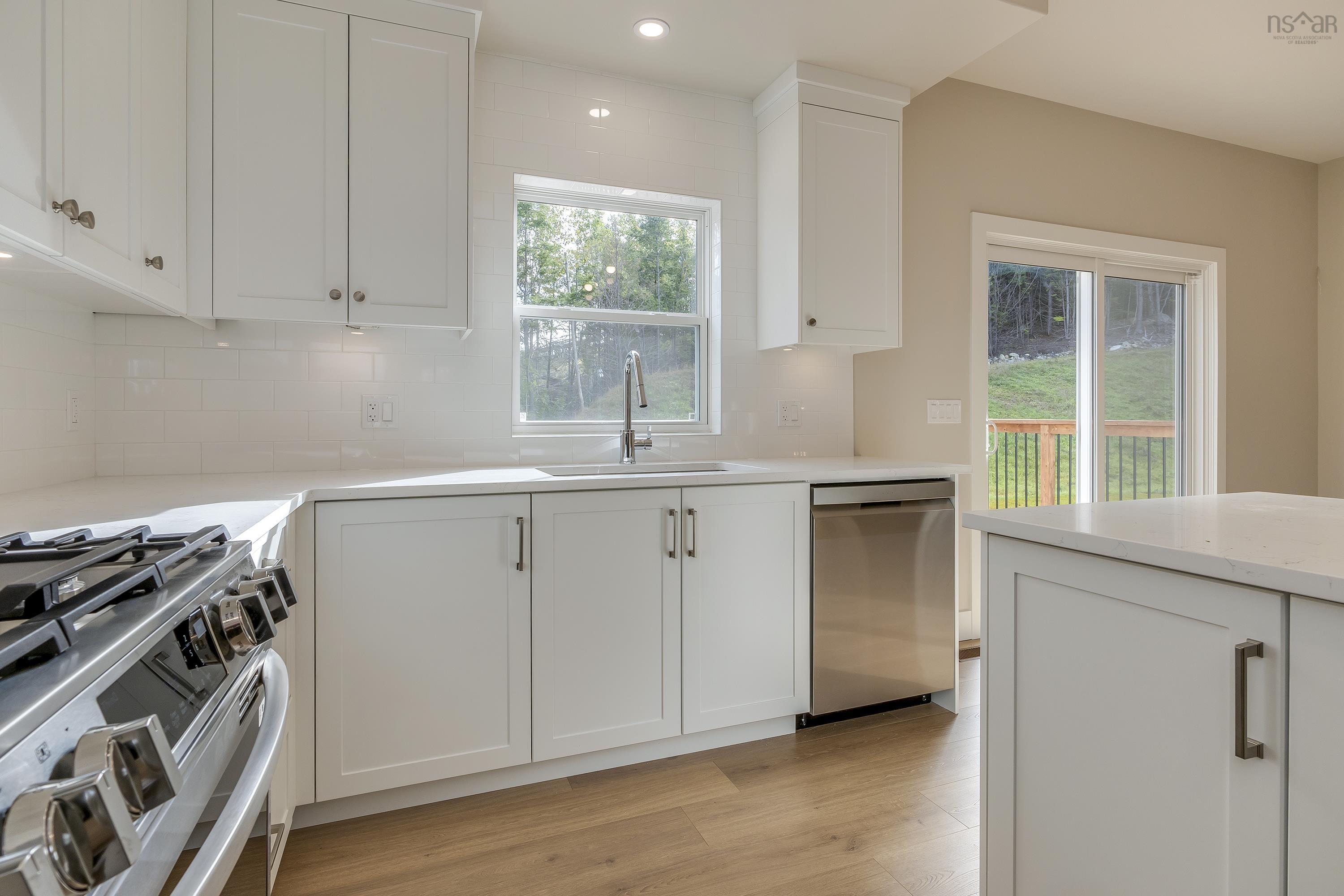 $724,900.00: PC-13 50 Pearlgarden Close, Dartmouth