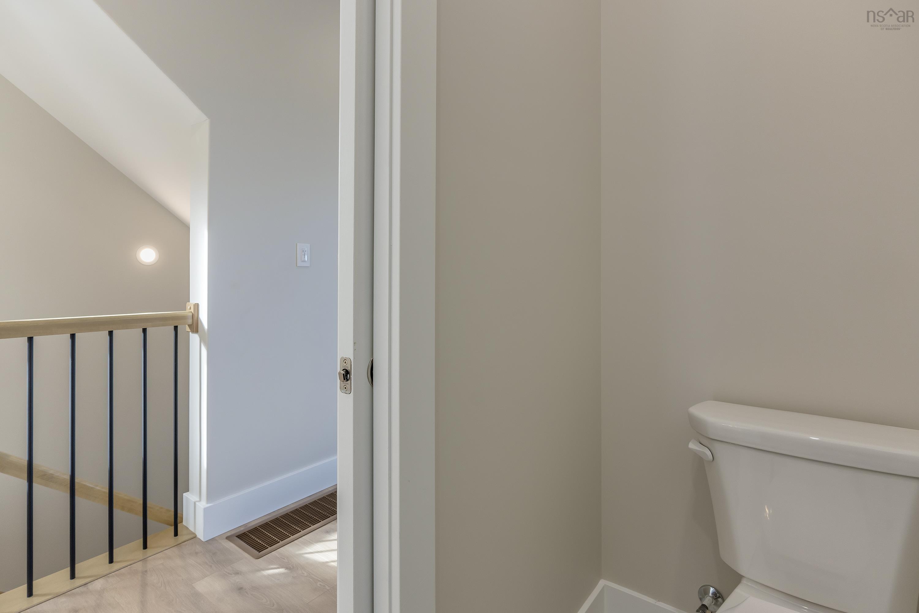 $724,900.00: PC-13 50 Pearlgarden Close, Dartmouth