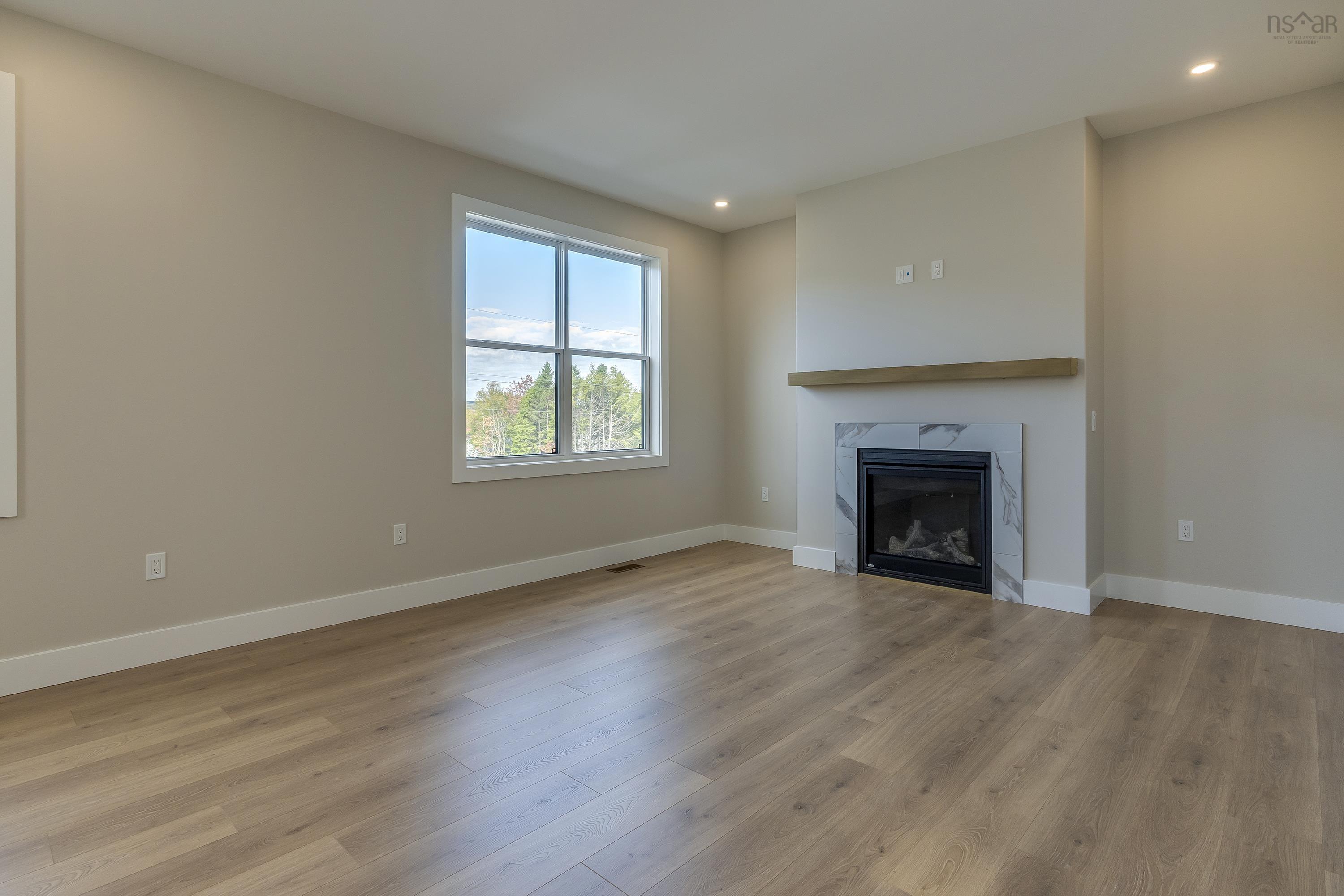 $724,900.00: PC-13 50 Pearlgarden Close, Dartmouth