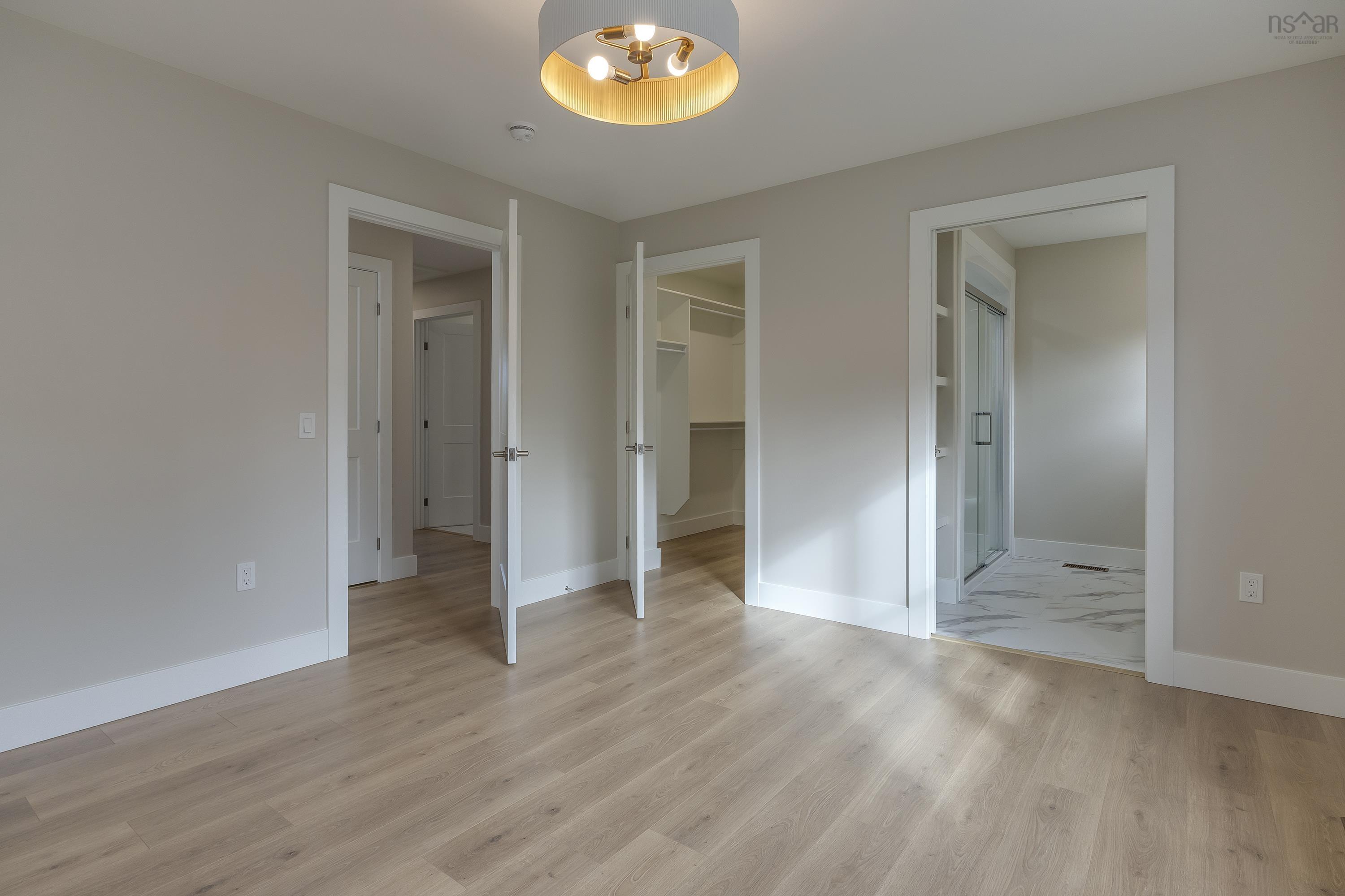$724,900.00: PC-13 50 Pearlgarden Close, Dartmouth