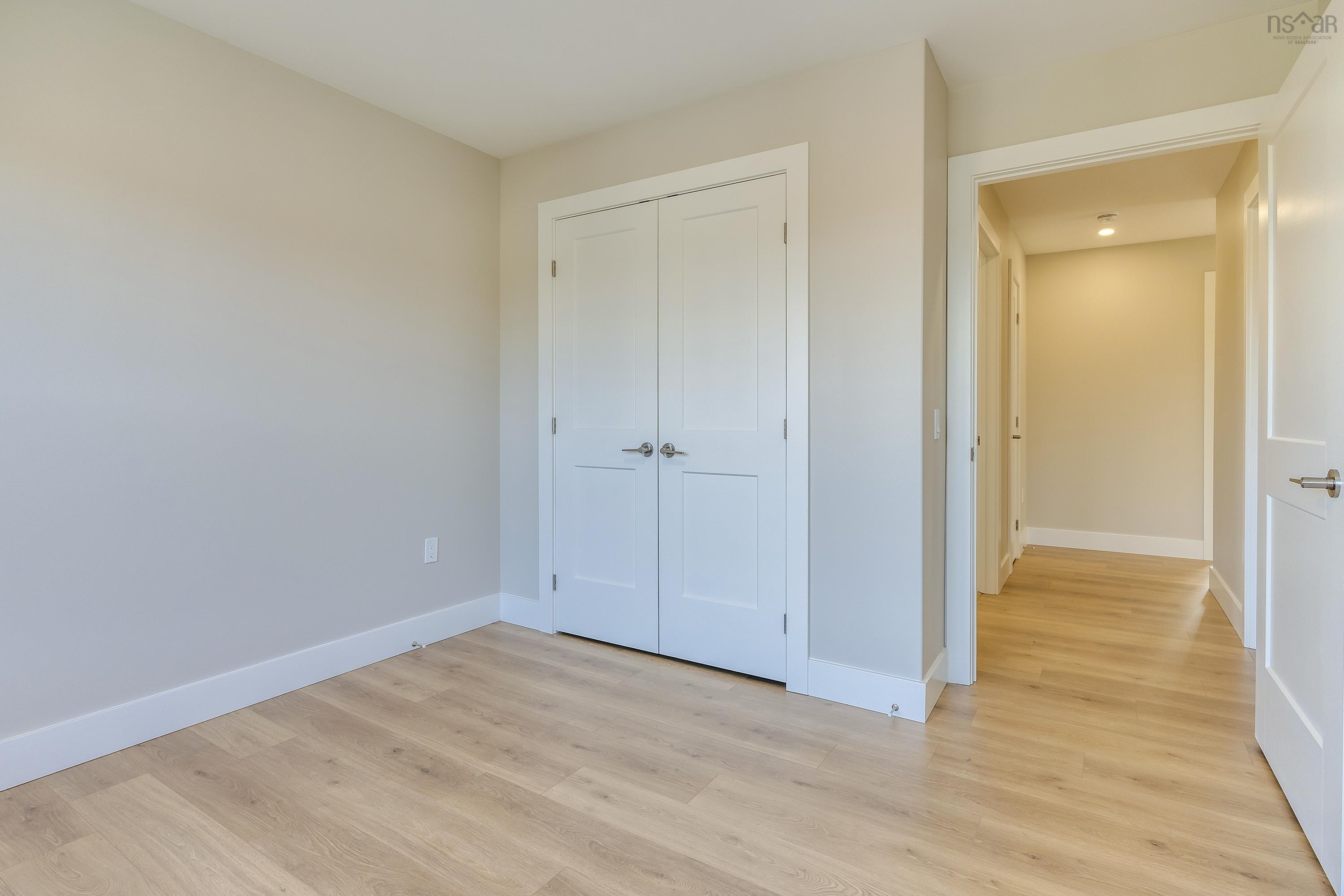 $724,900.00: PC-13 50 Pearlgarden Close, Dartmouth