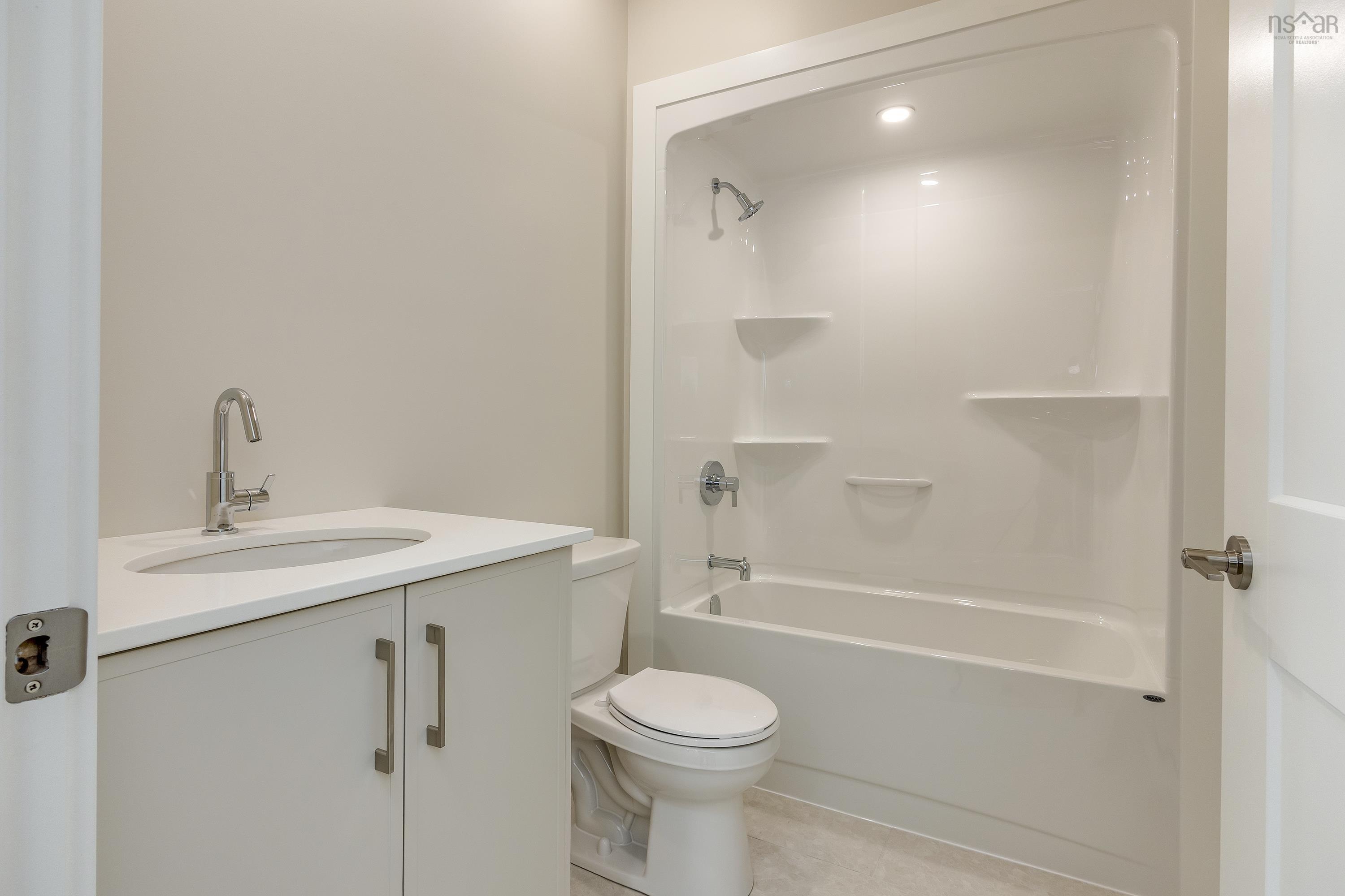 $724,900.00: PC-13 50 Pearlgarden Close, Dartmouth