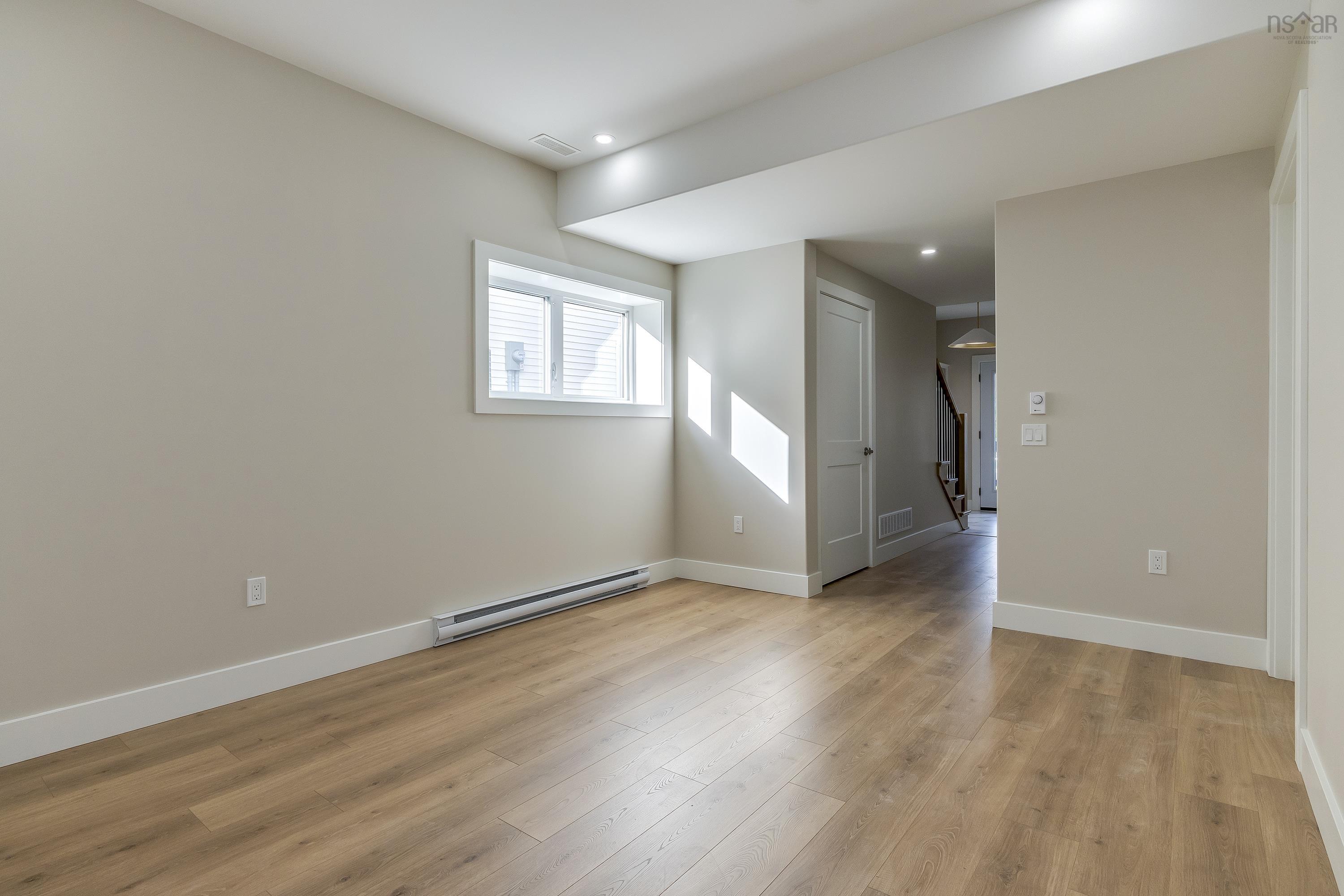 $724,900.00: PC-13 50 Pearlgarden Close, Dartmouth