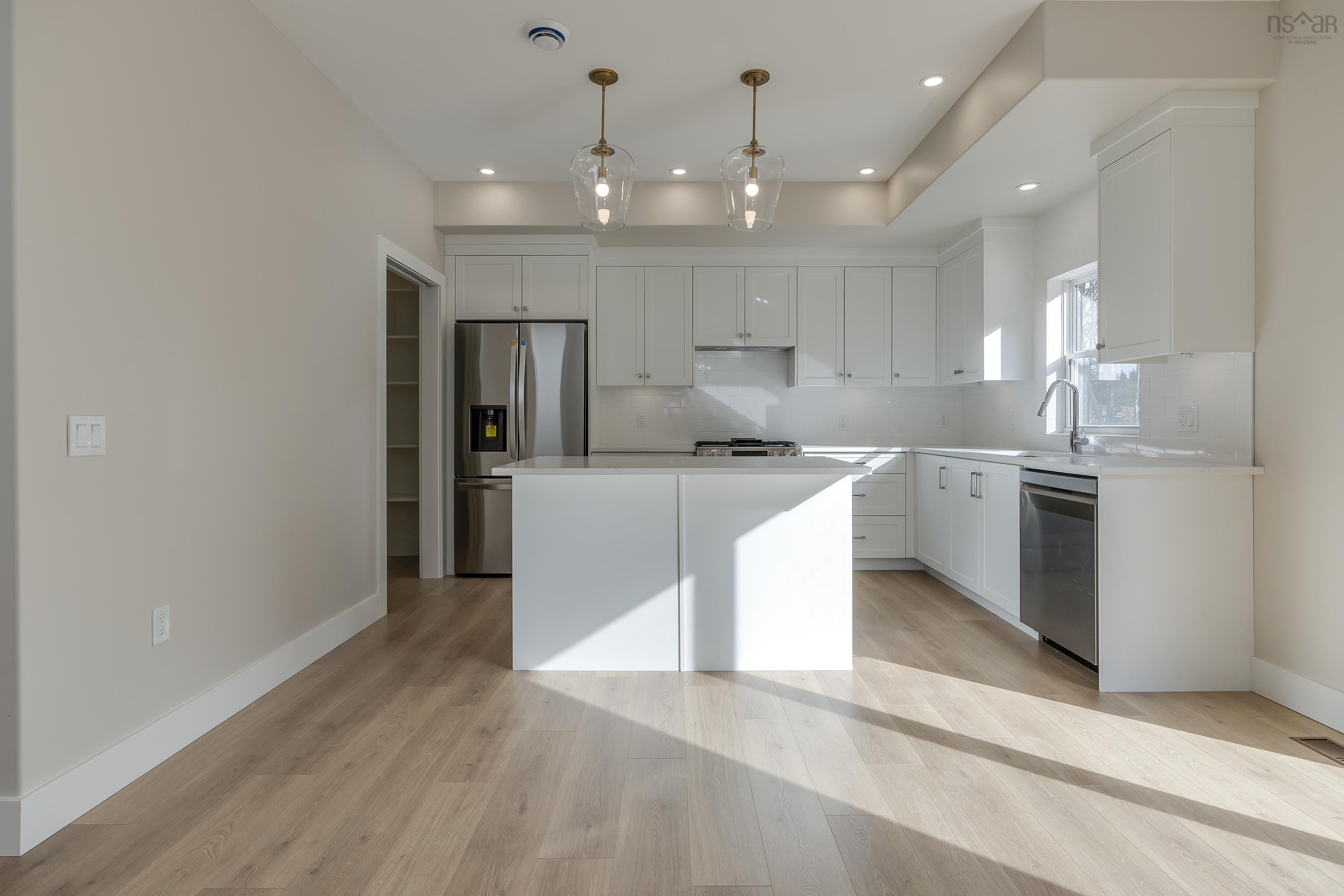 $724,900.00: PC-13 50 Pearlgarden Close, Dartmouth