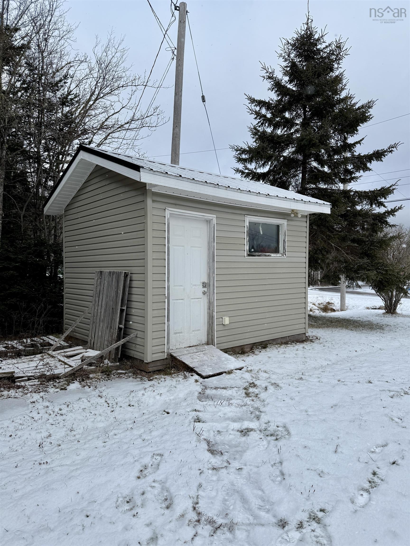 $185,000.00: 43 Dhugald Drive, Salmon River