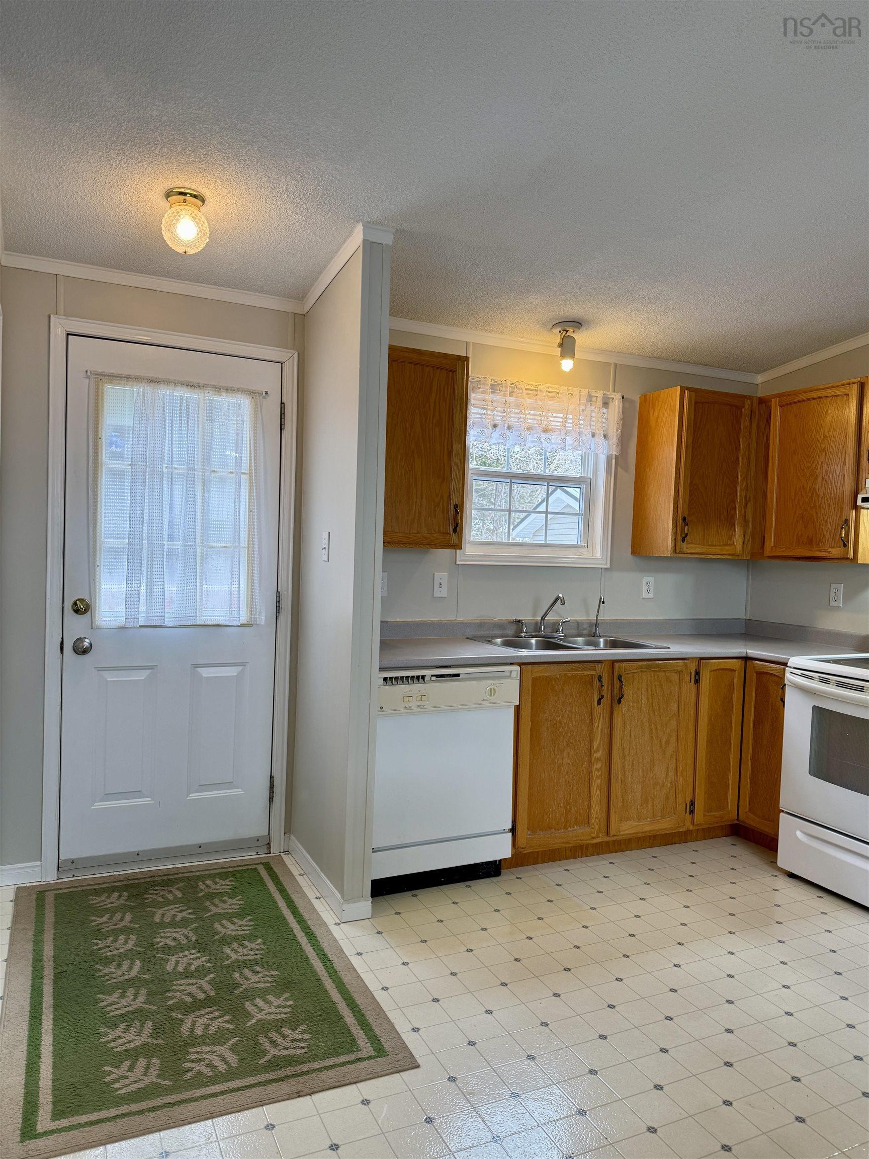 $185,000.00: 43 Dhugald Drive, Salmon River
