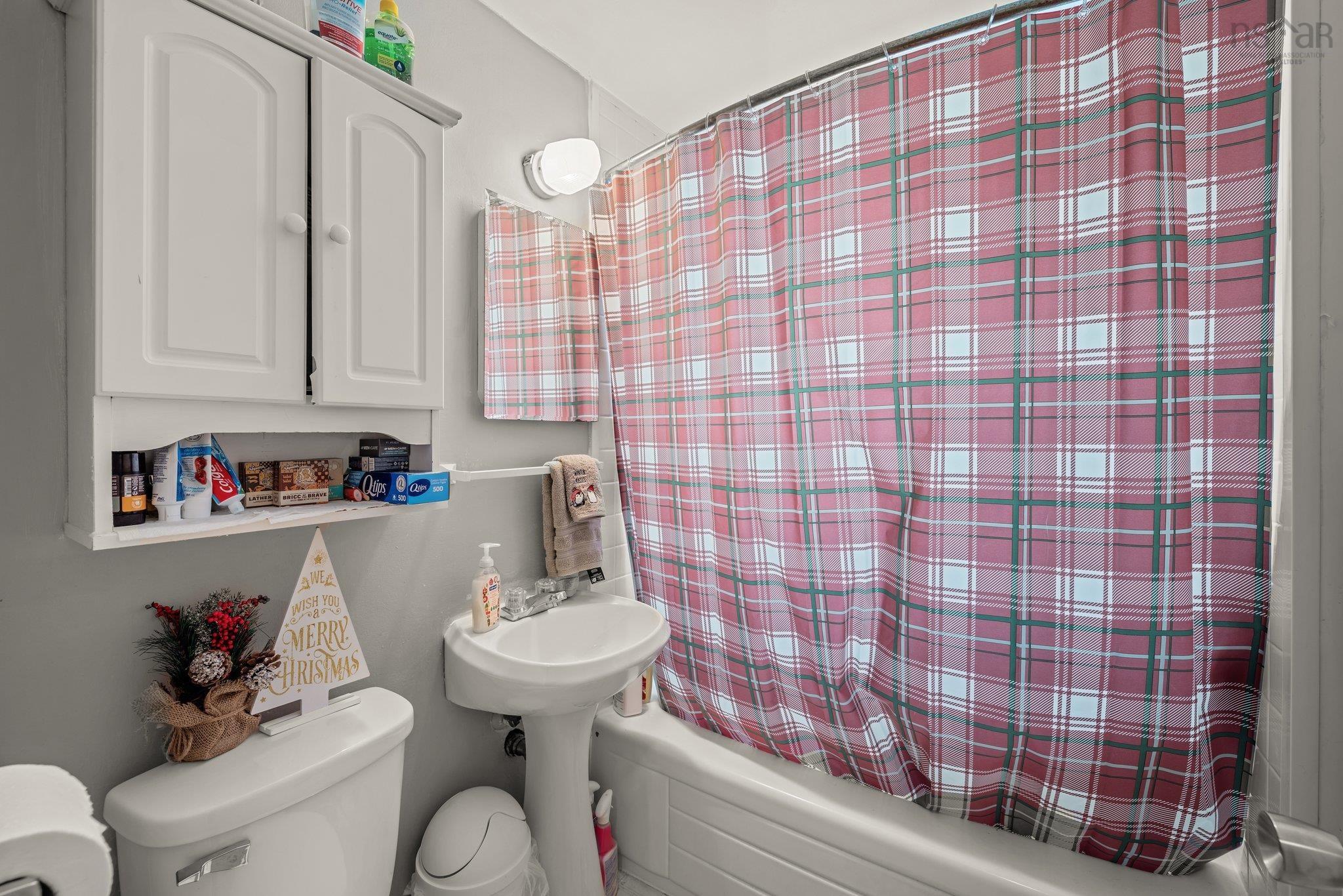 $475,000.00: 53 / 53.5 Lynn Drive, Dartmouth