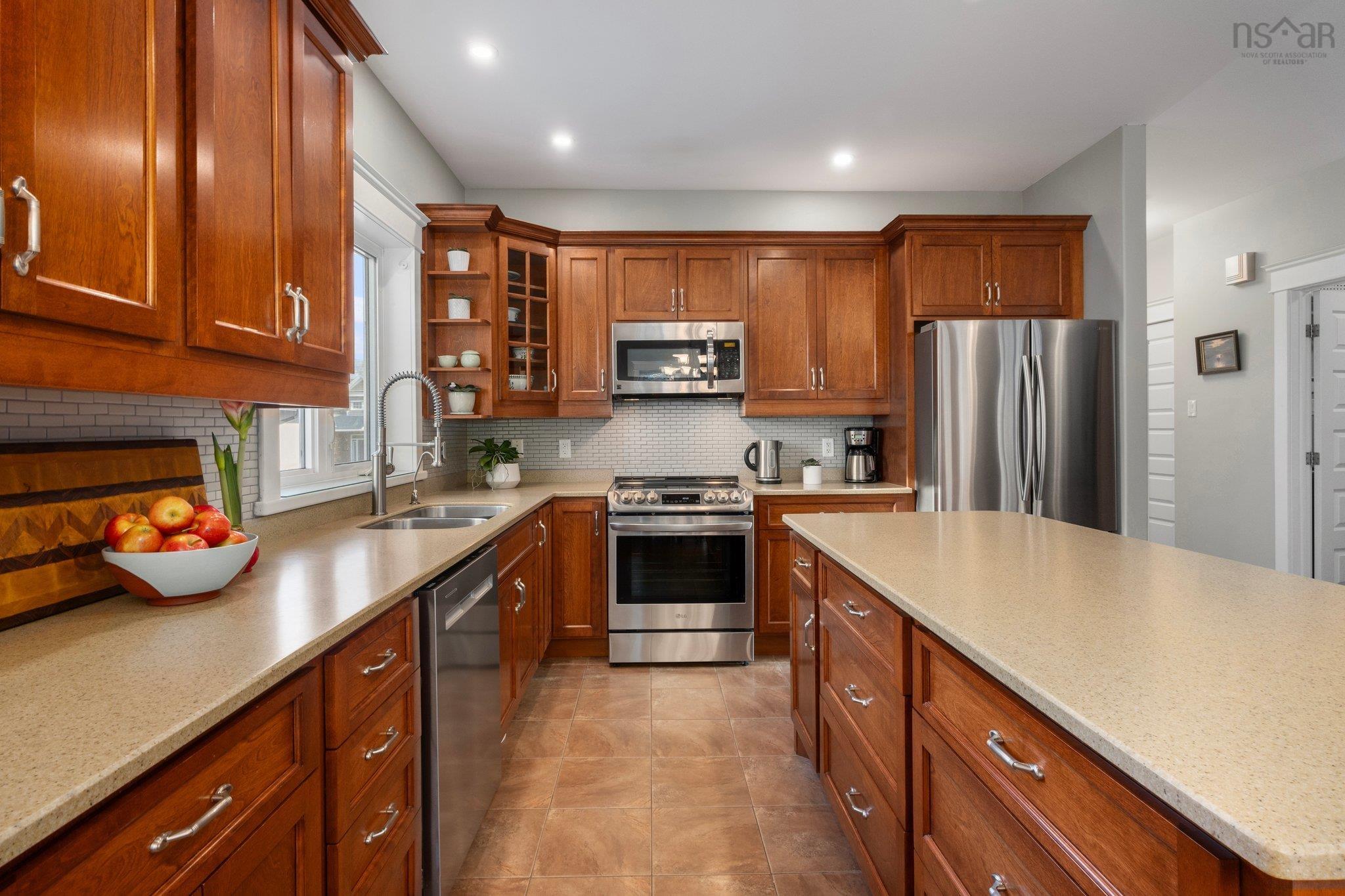 $724,900.00: 297 Freshwater Trail, Dartmouth