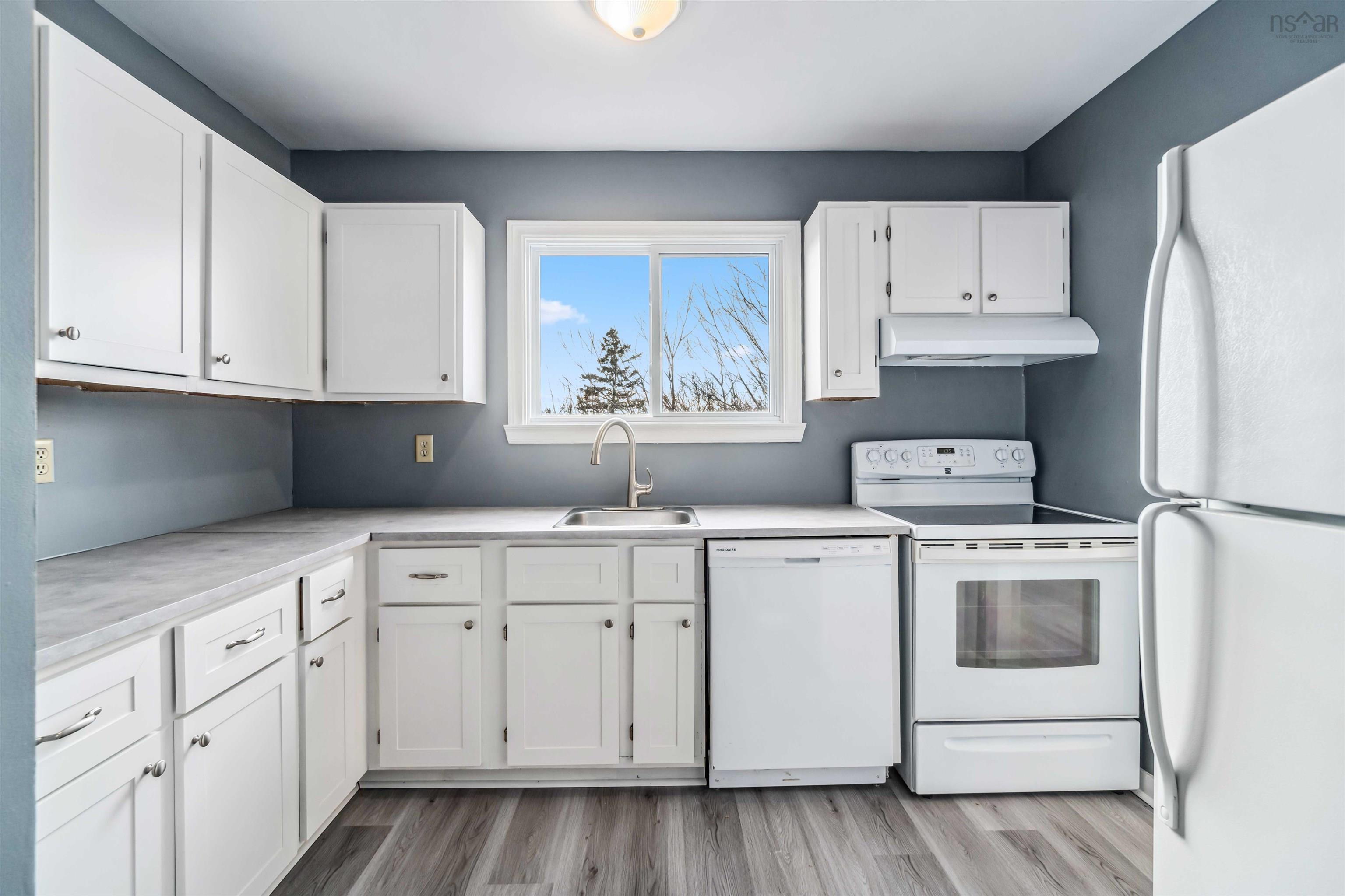 $399,900.00: 395 POPLAR Street, Cole Harbour