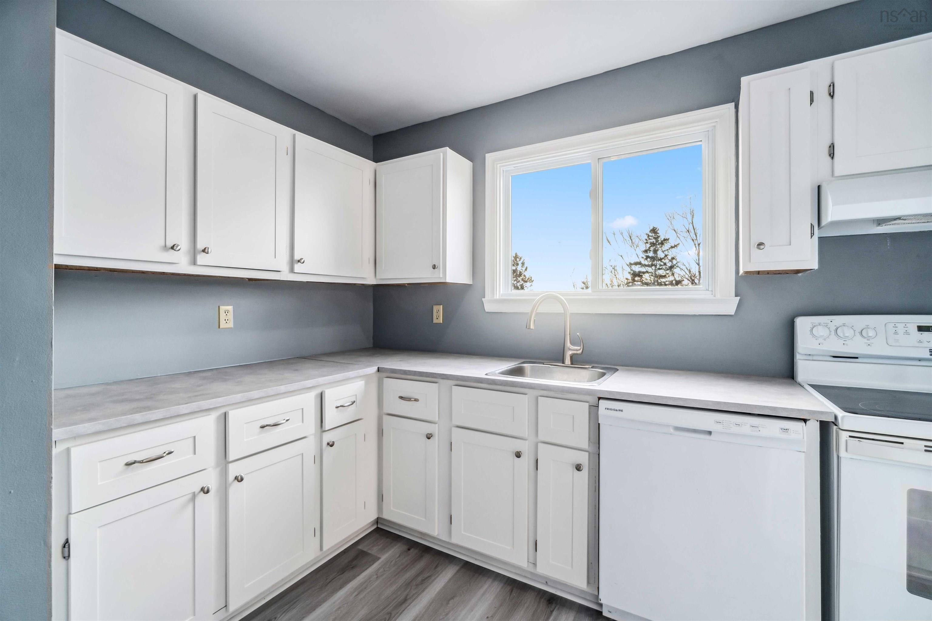$399,900.00: 395 POPLAR Street, Cole Harbour