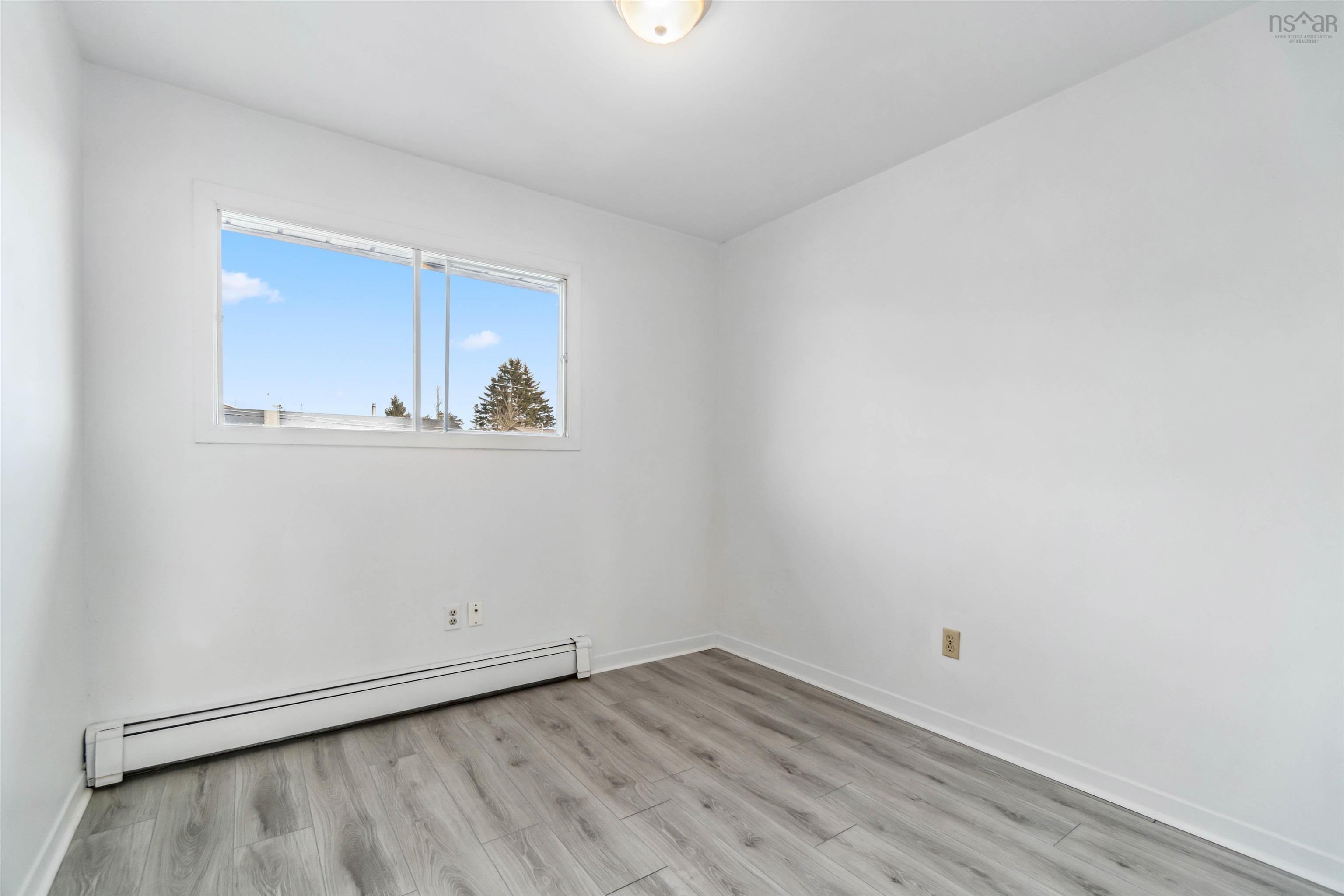 $399,900.00: 395 POPLAR Street, Cole Harbour