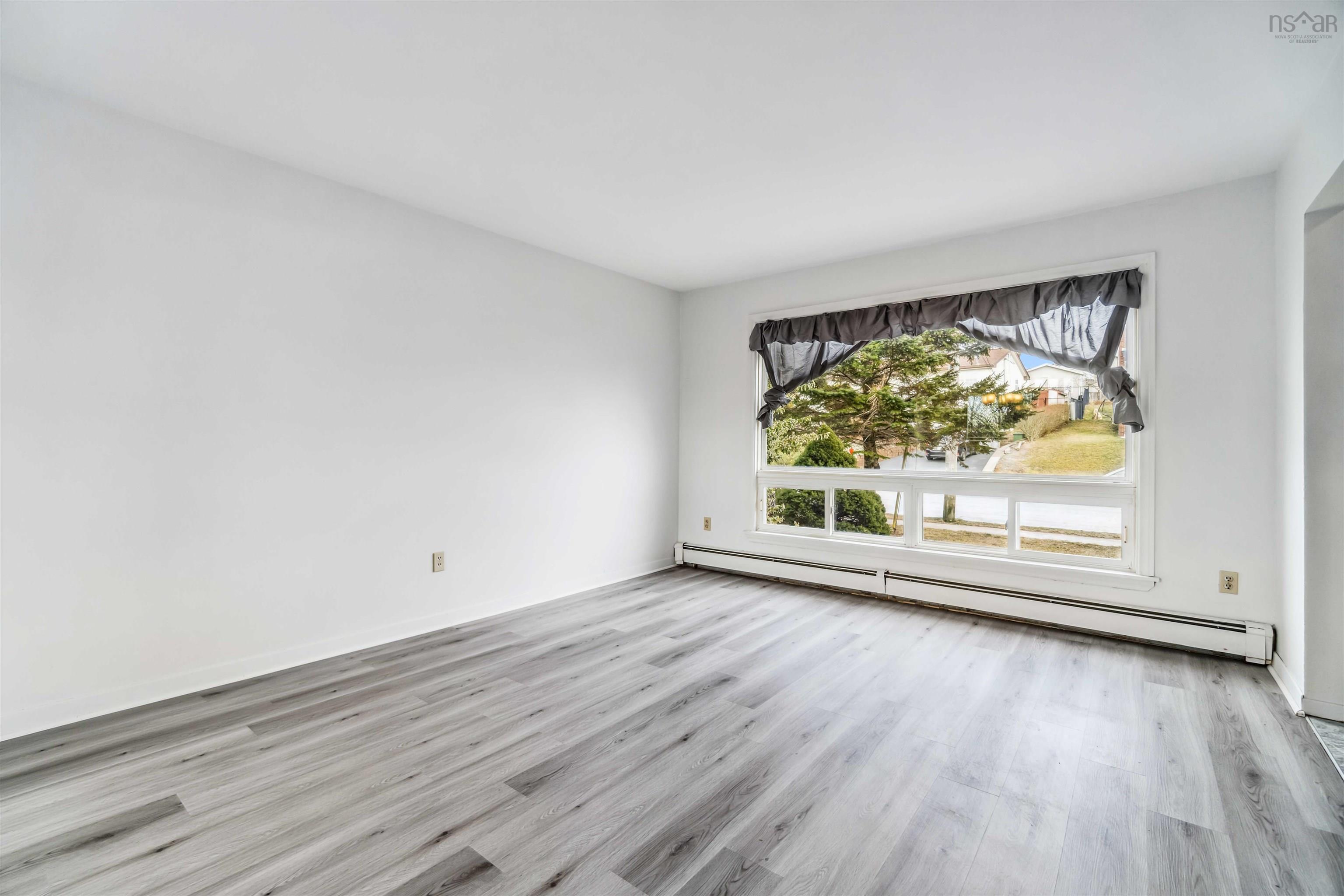 $399,900.00: 395 POPLAR Street, Cole Harbour
