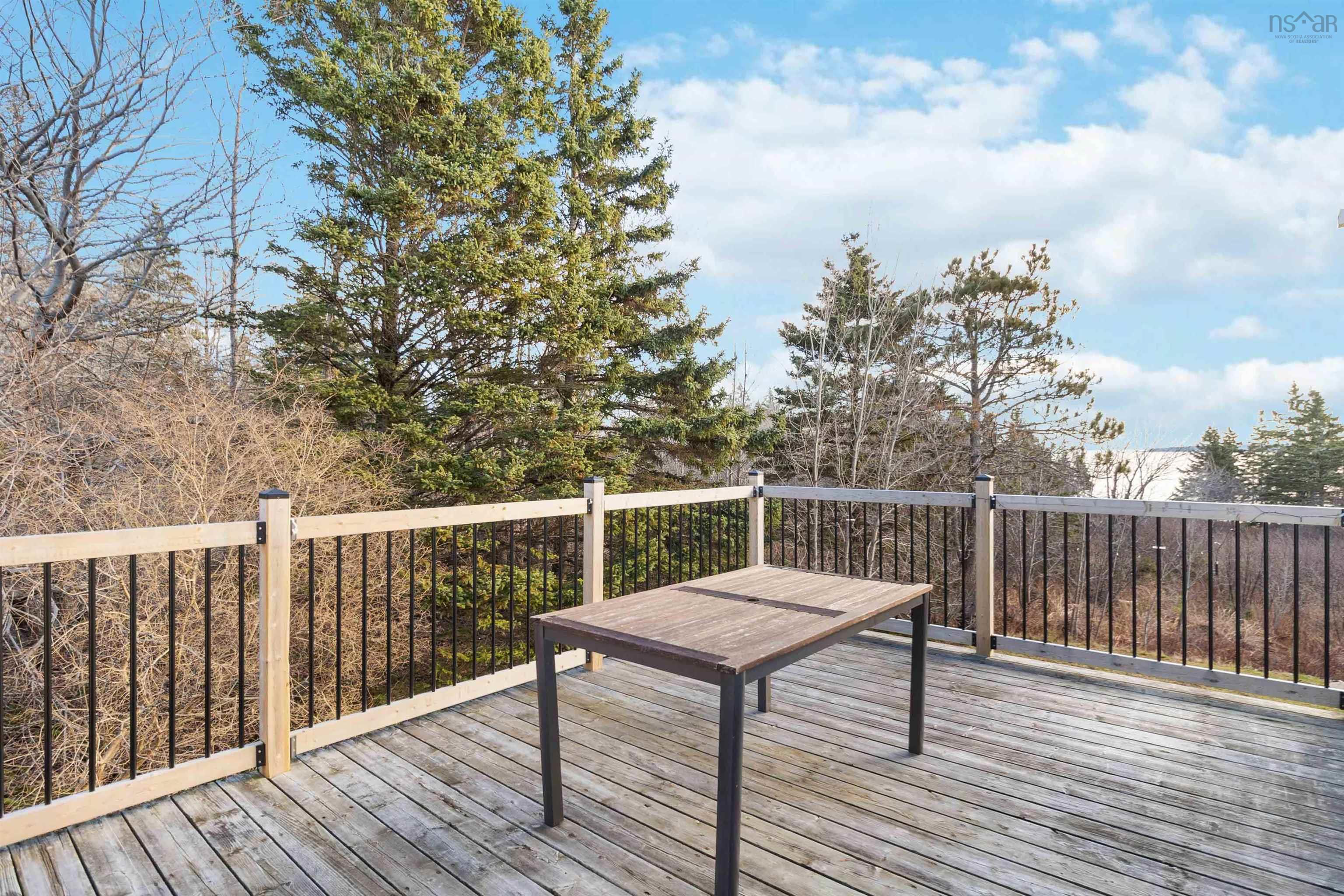 $549,000.00: 6921 Highway 3, Hunts Point