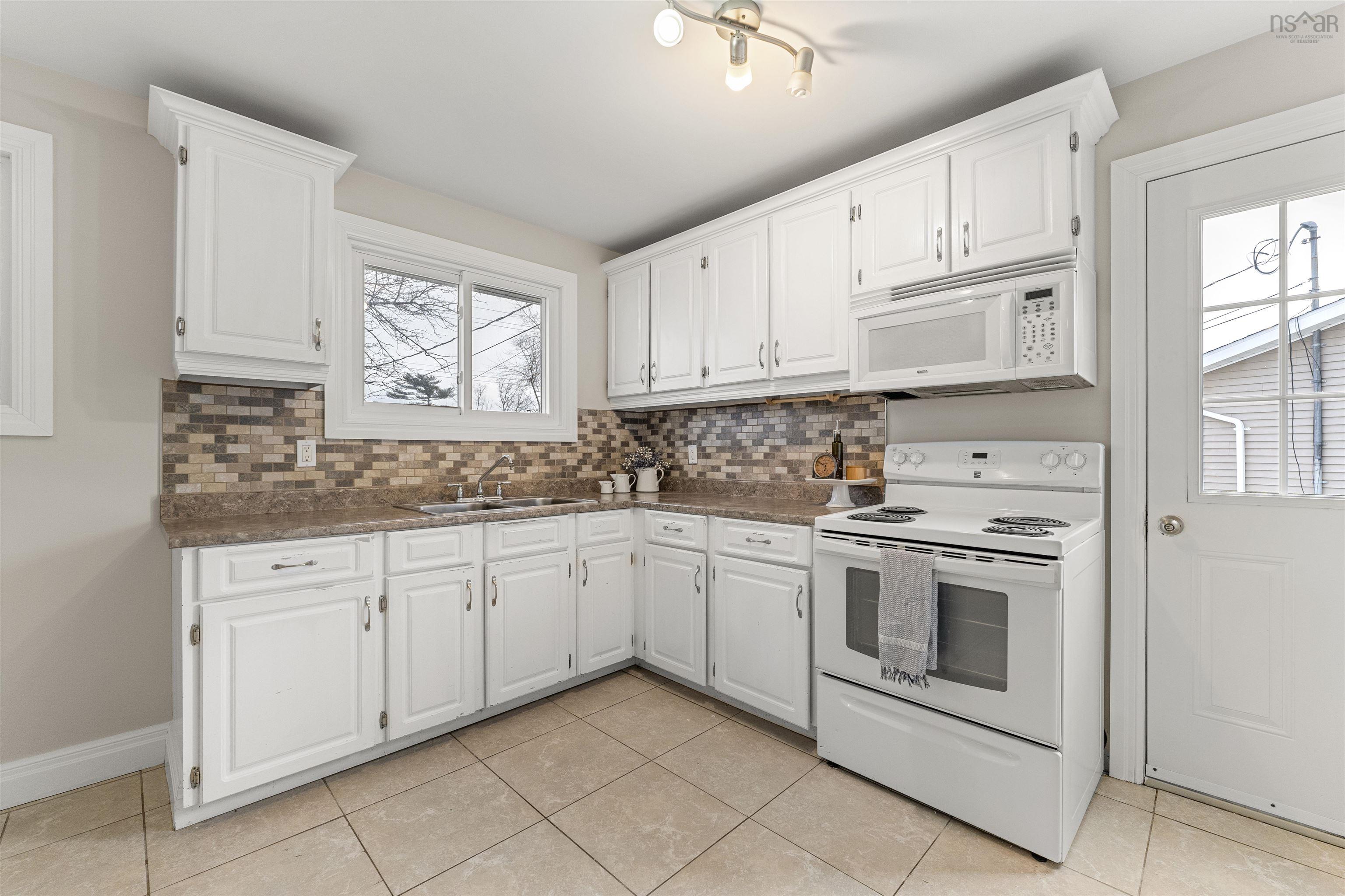 $457,000.00: 394 Arklow Drive, Cole Harbour