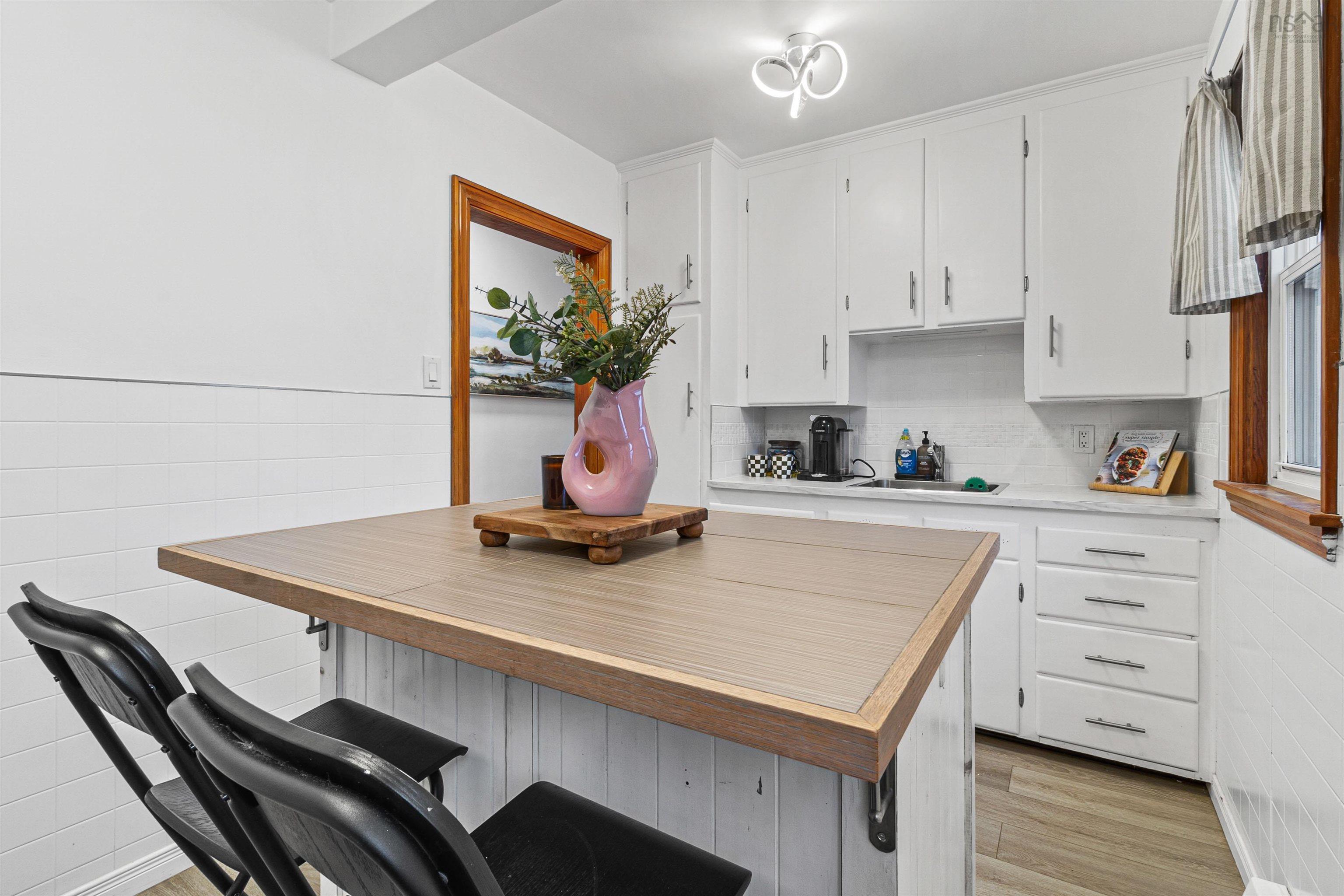 $499,900.00: 85 Melrose Avenue, Halifax