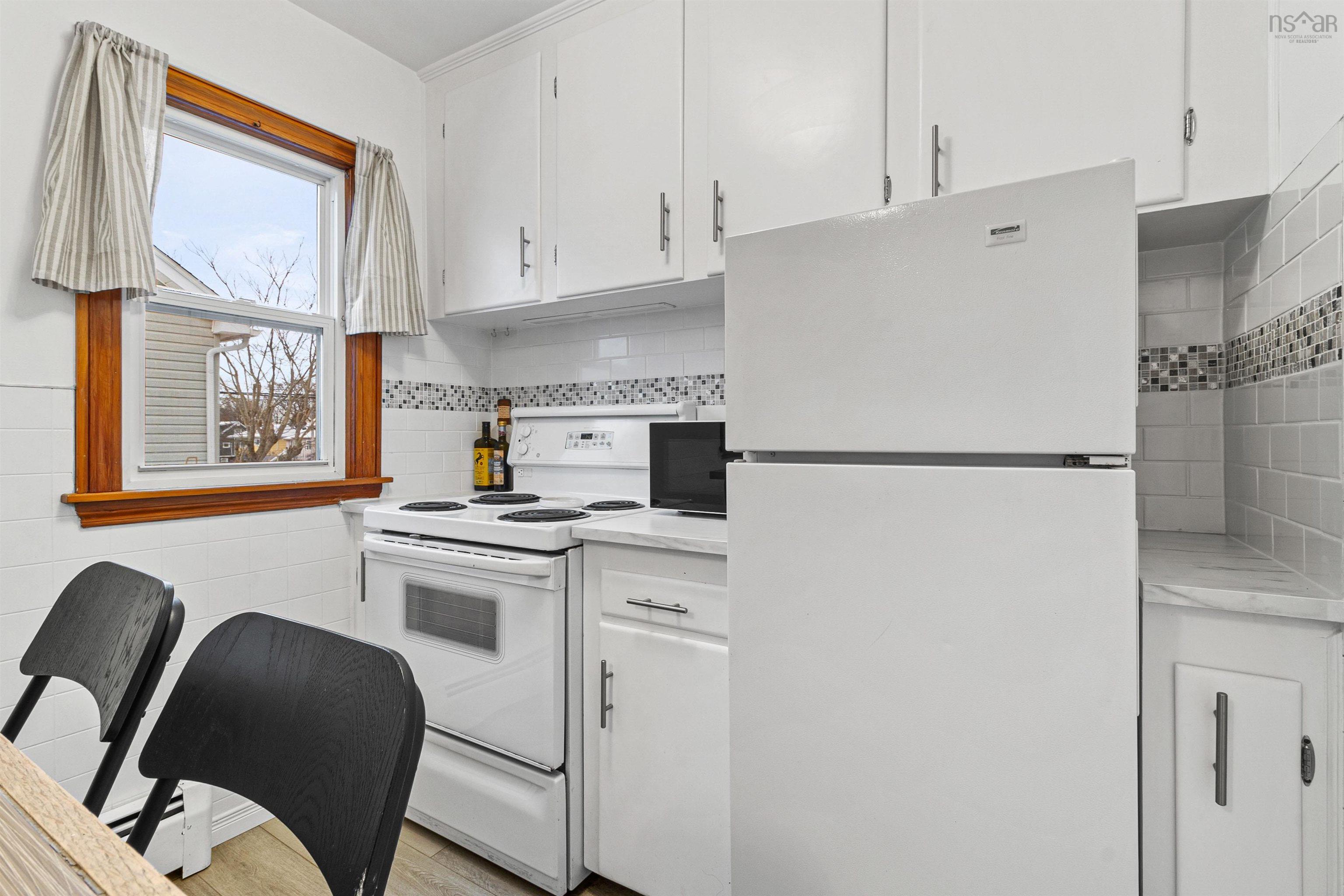 $499,900.00: 85 Melrose Avenue, Halifax