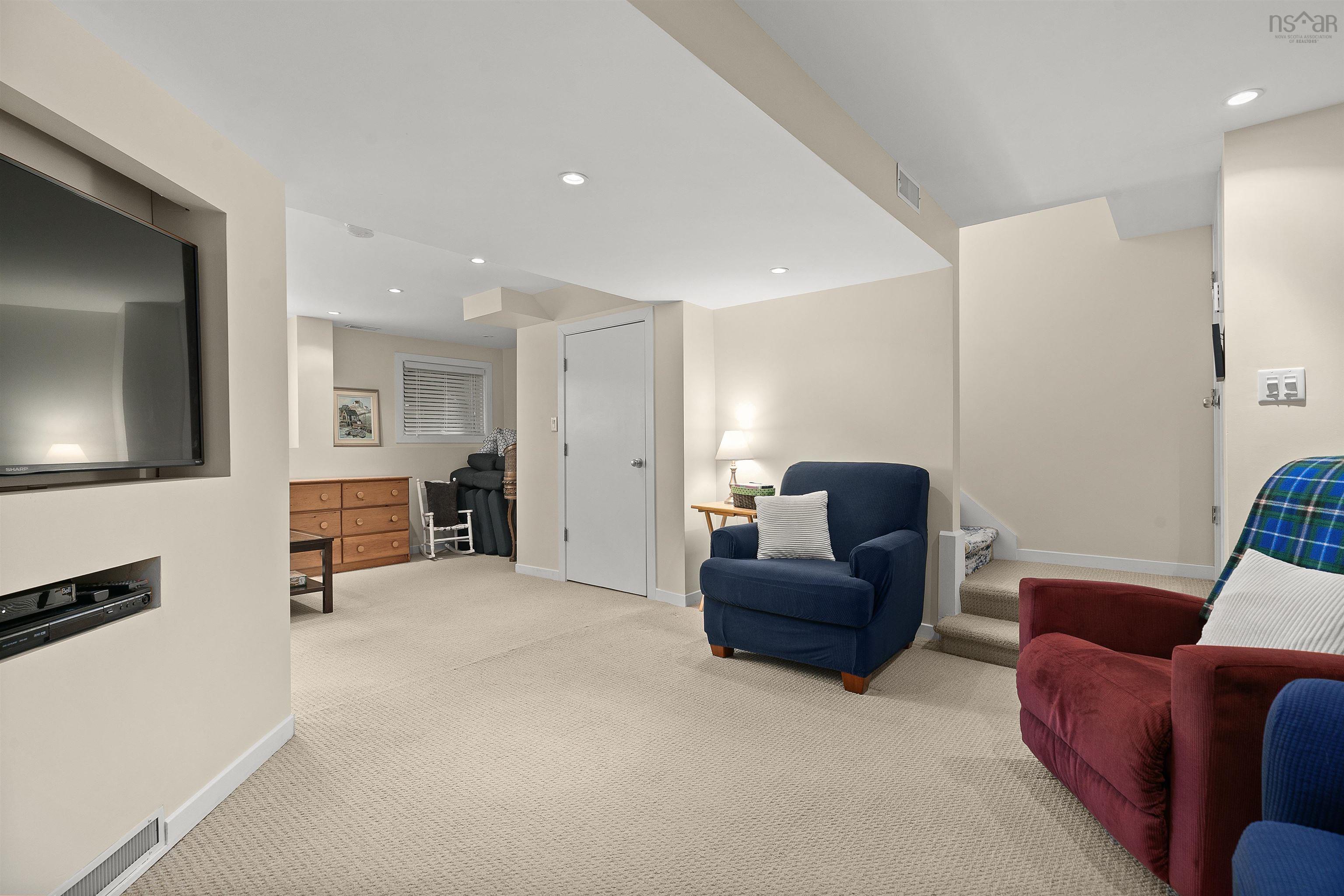 $850,000.00: 35 Nightingale Drive, Halifax