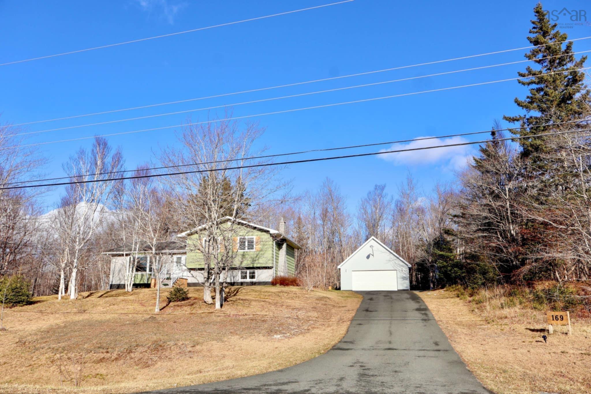$489,000.00: 169 Erin Leah Drive, Howie Centre
