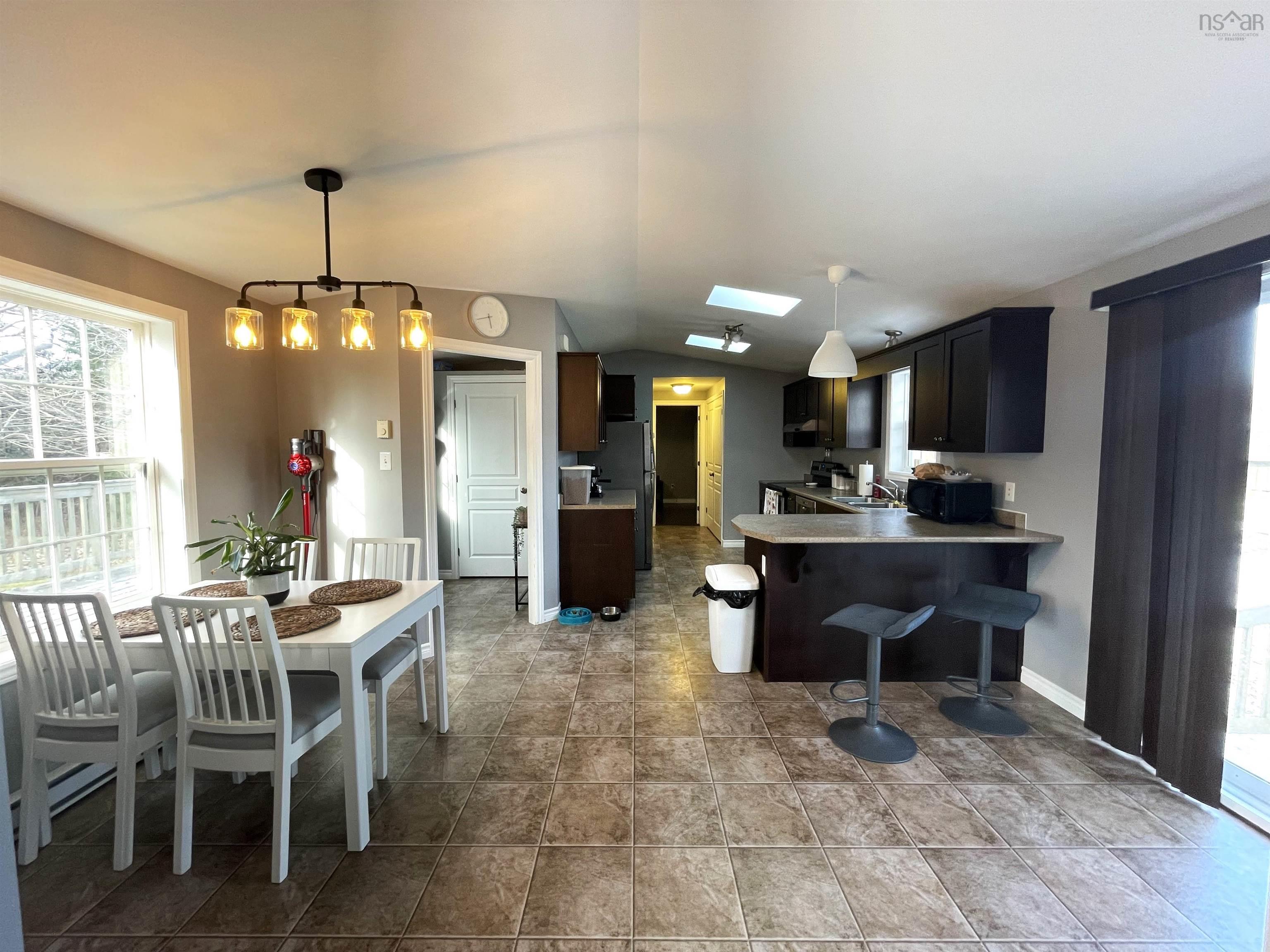 $200,000.00: 23 Forest View Drive, Barrington