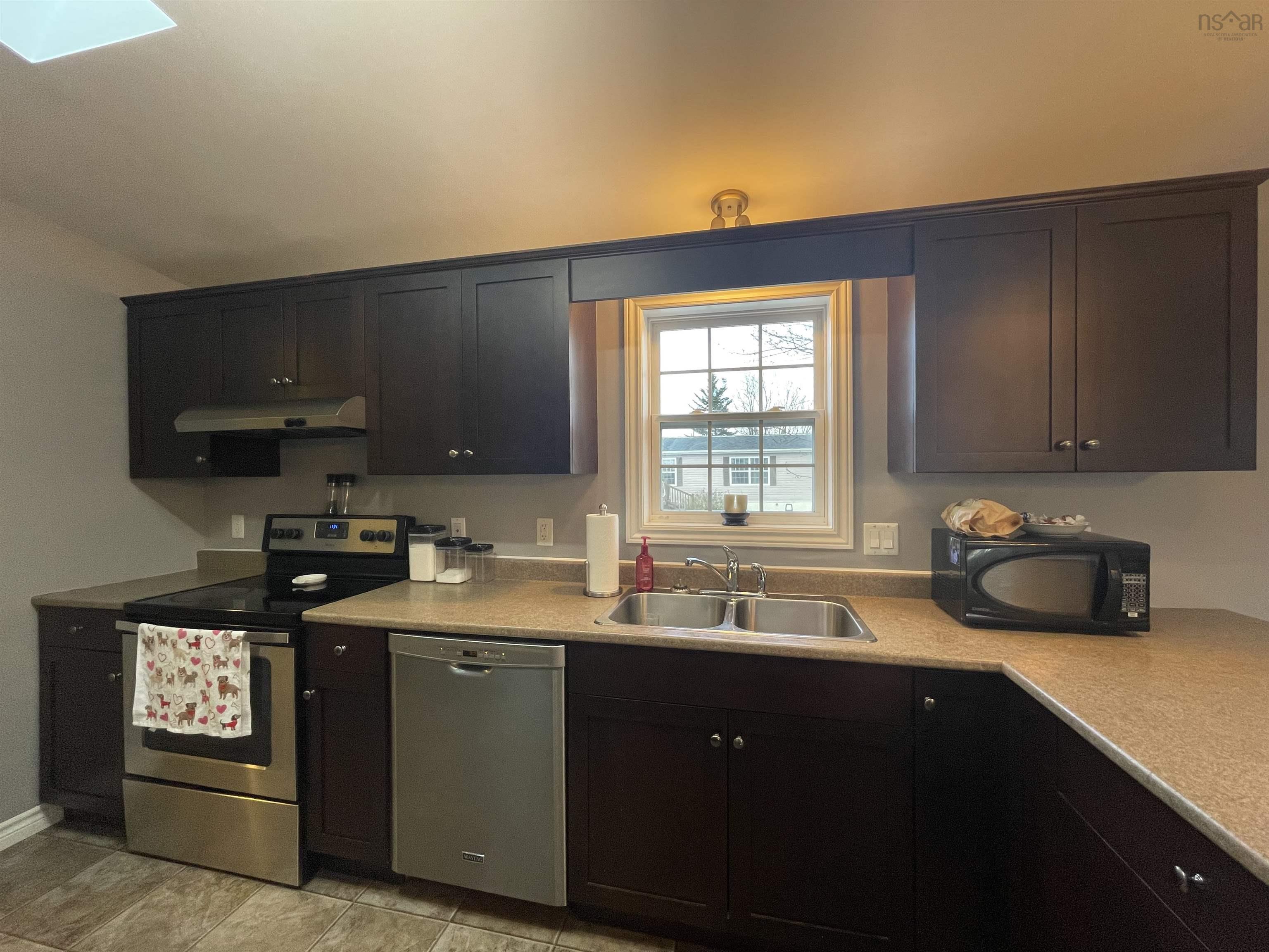 $200,000.00: 23 Forest View Drive, Barrington