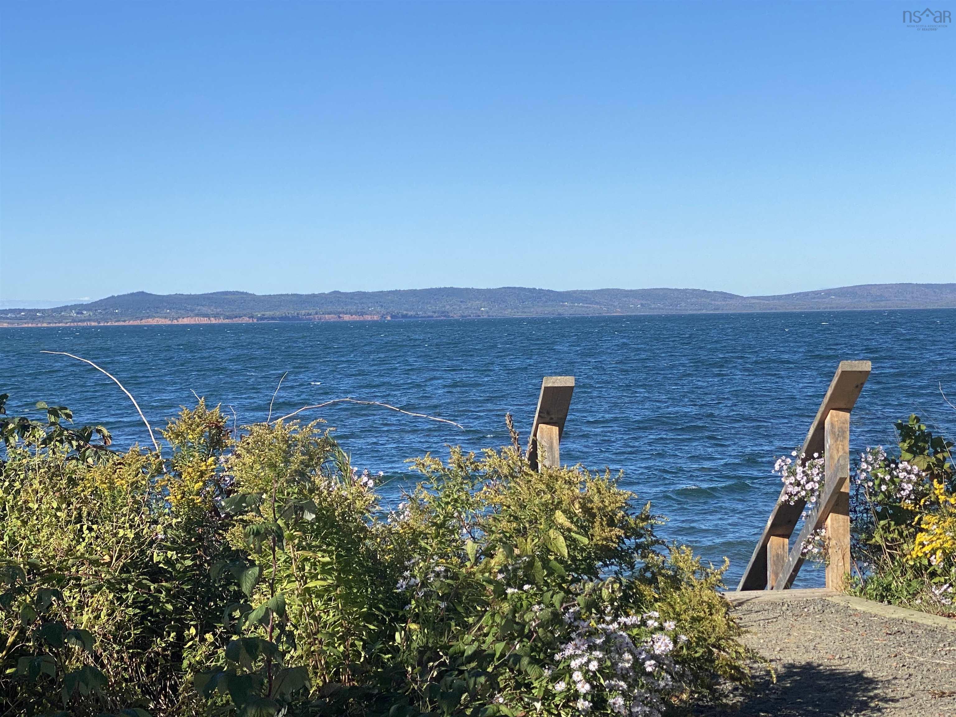 $105,000.00: 7701 #101 Highway, Plympton
