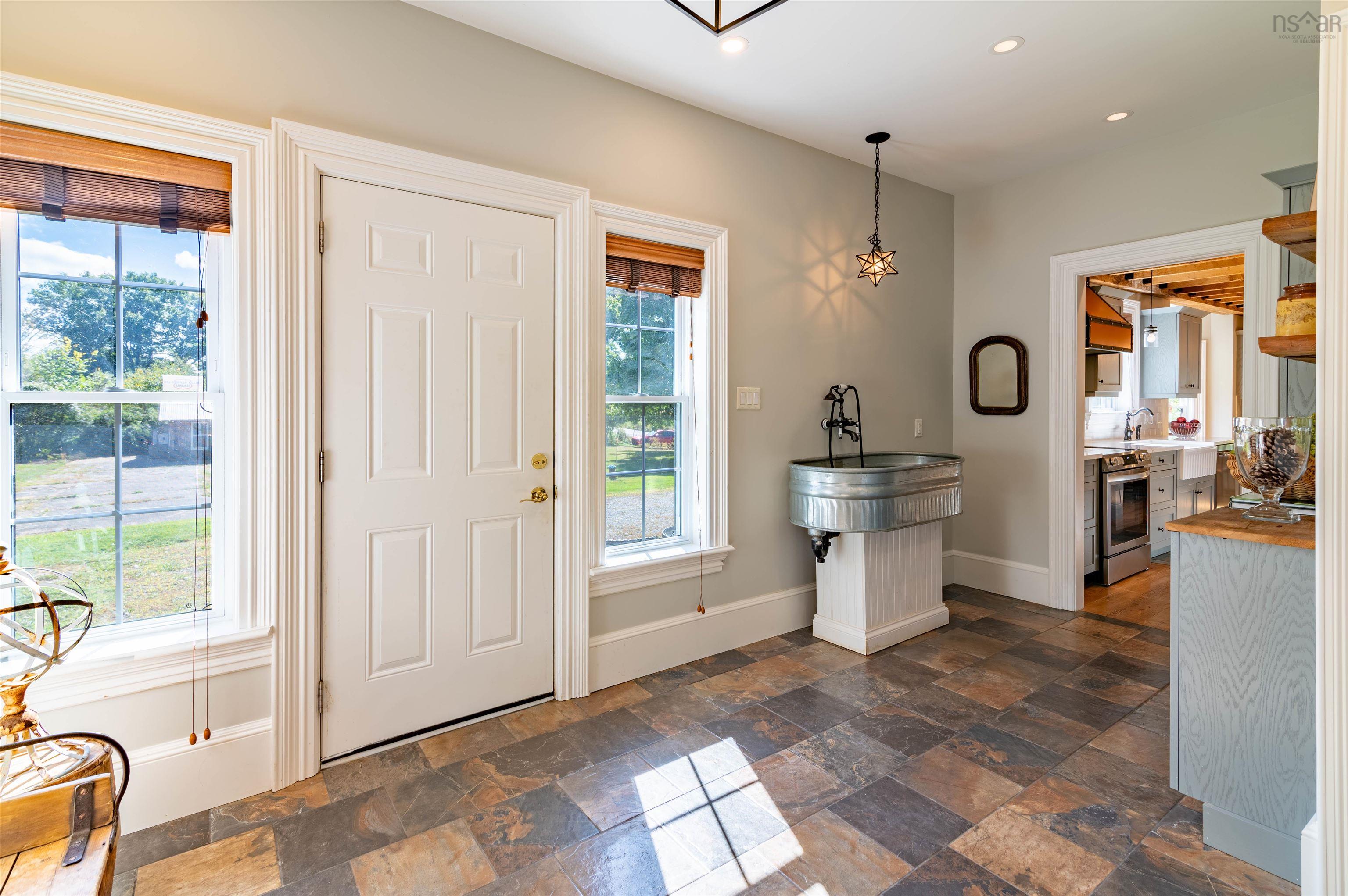 $699,900.00: 1060 Palmer Road, Auburn