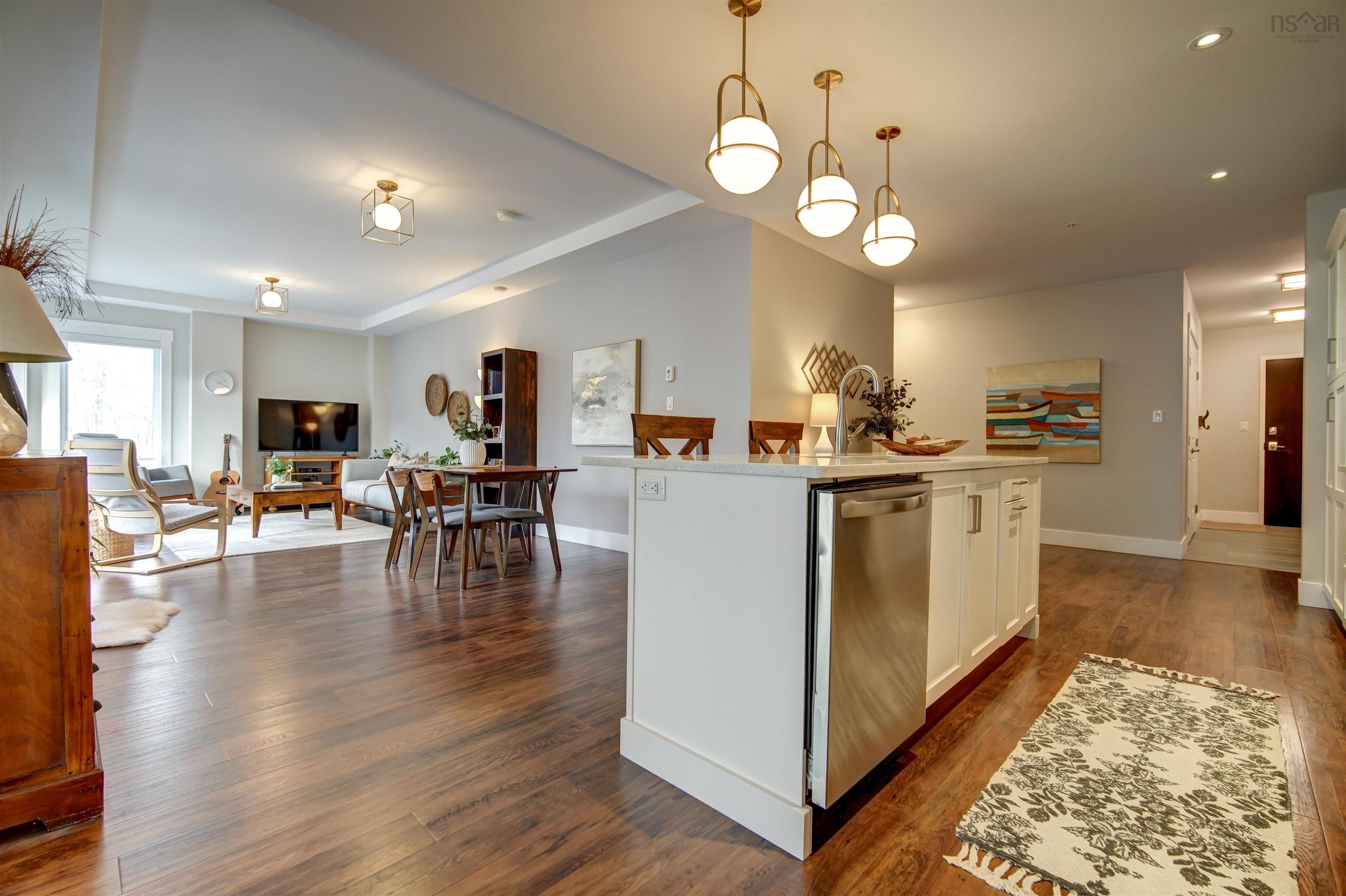 $582,500.00: 311 267 Gary Martin Drive, Bedford West