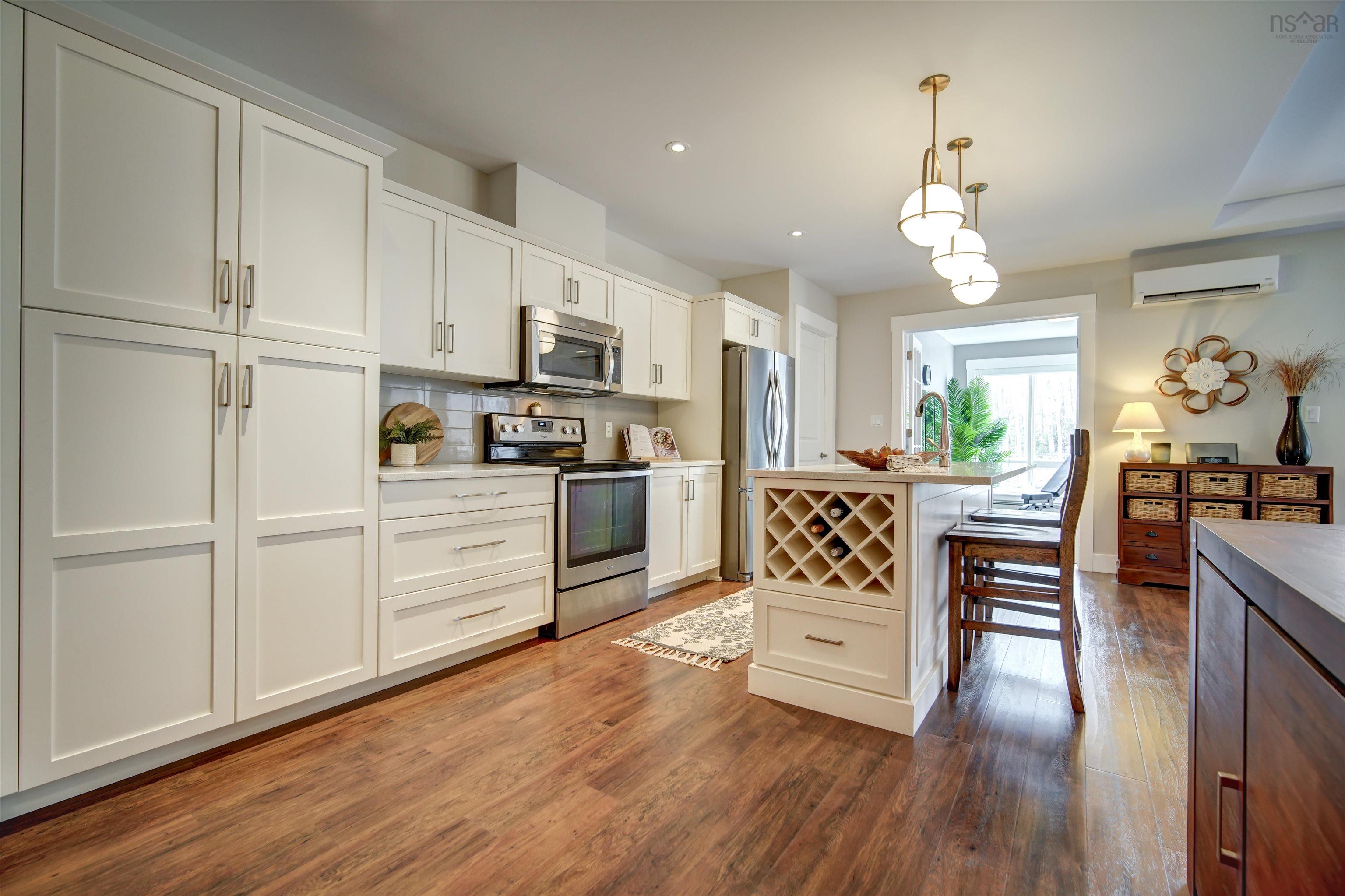 $582,500.00: 311 267 Gary Martin Drive, Bedford West