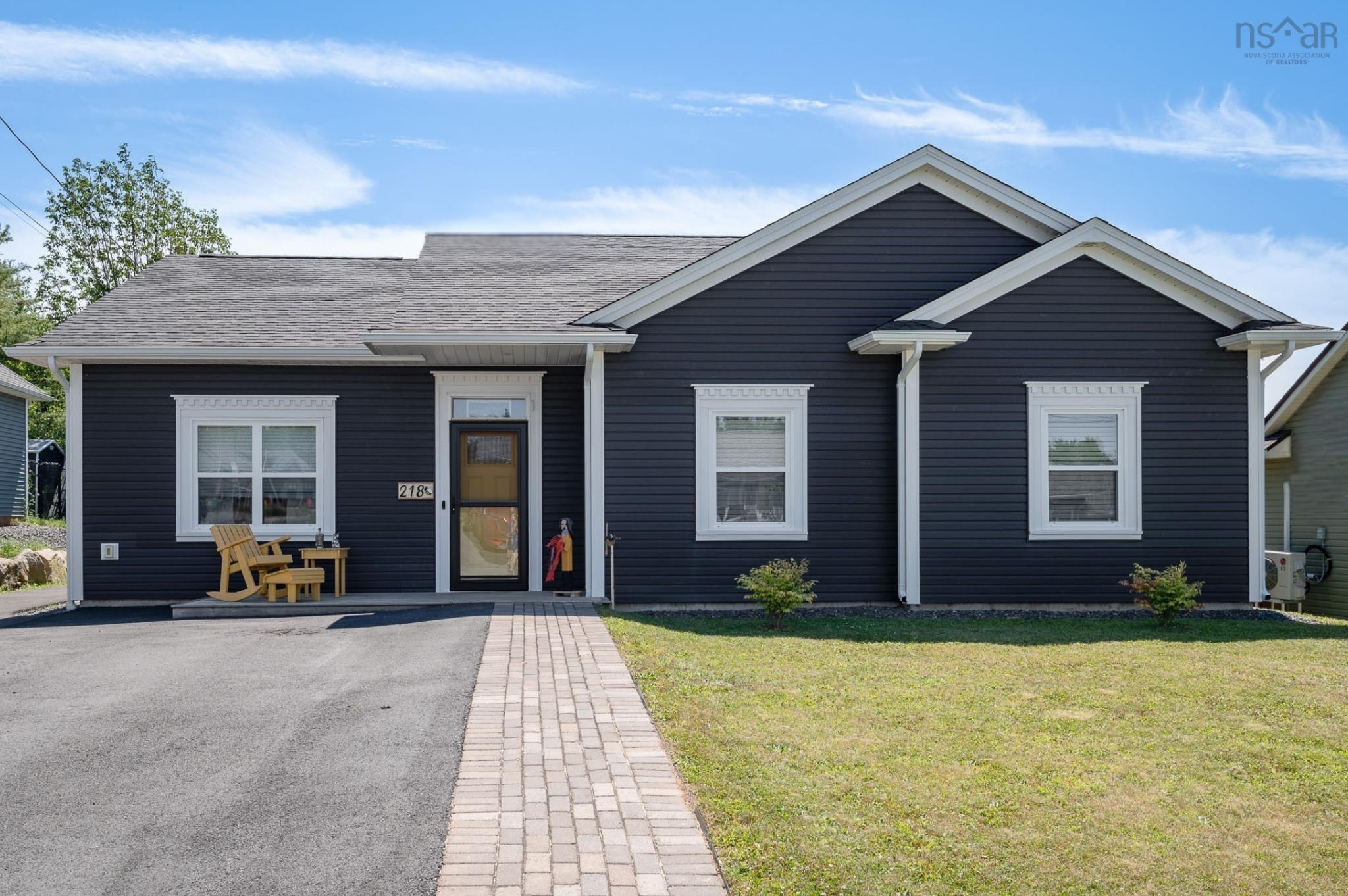 $447,500.00: 218 Adams Street, Lunenburg