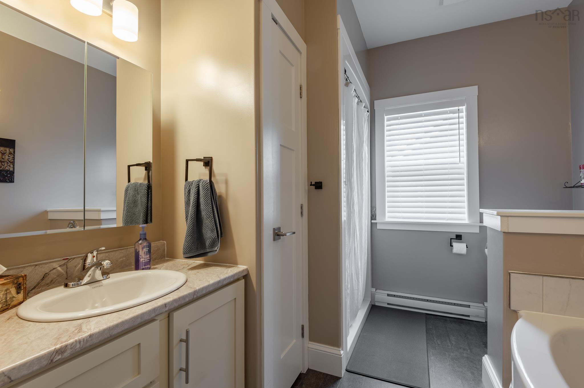 $447,500.00: 218 Adams Street, Lunenburg