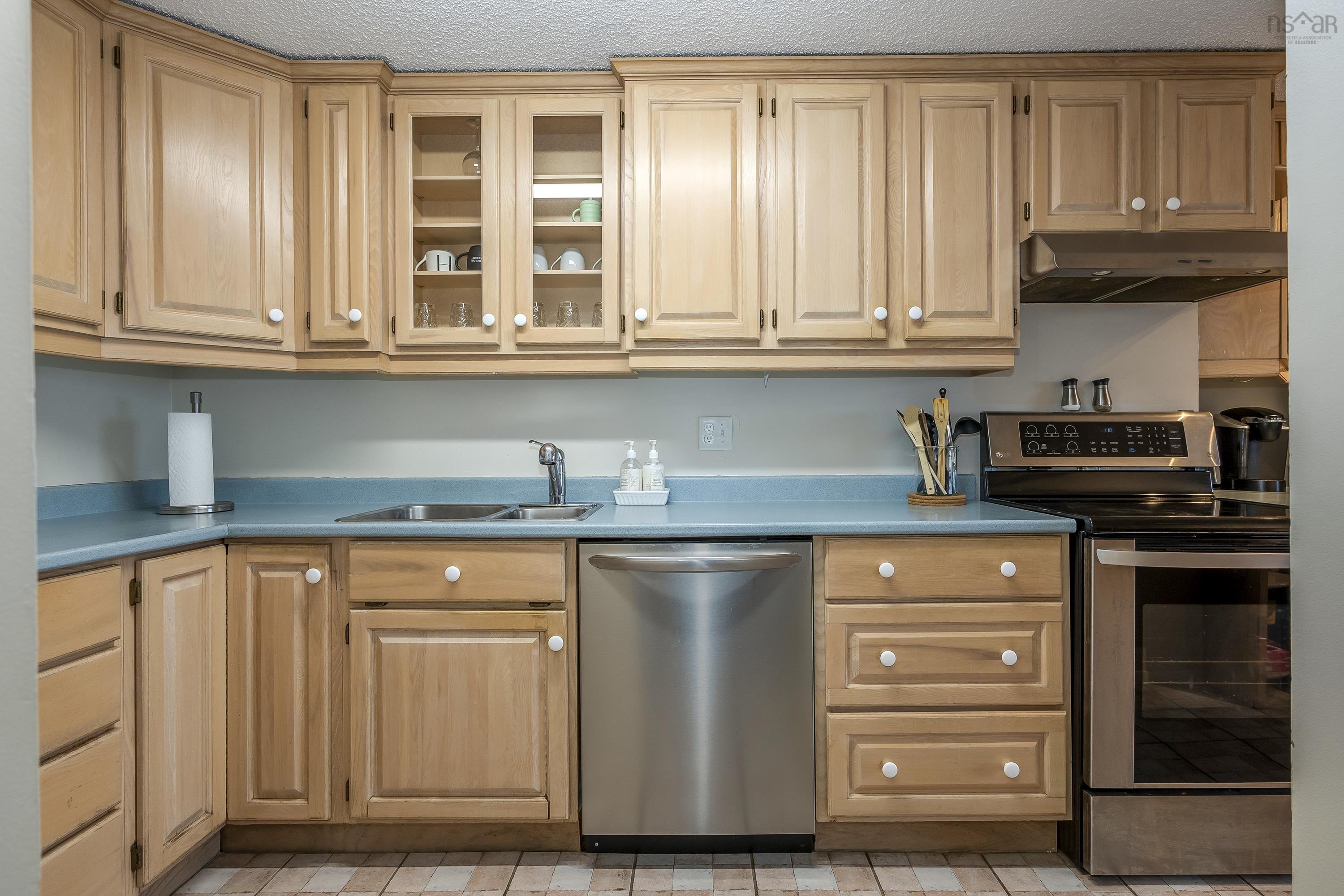 $390,000.00: 1703 6369 Coburg Road, Halifax Peninsula